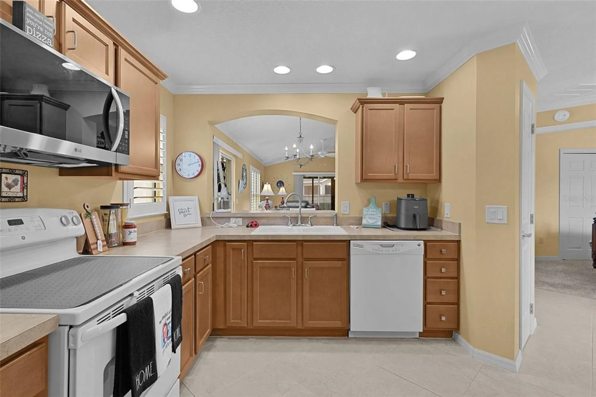 Property Slideshow image 17 of 50 | 2019 altamonte way, The Villages, FL, 32162