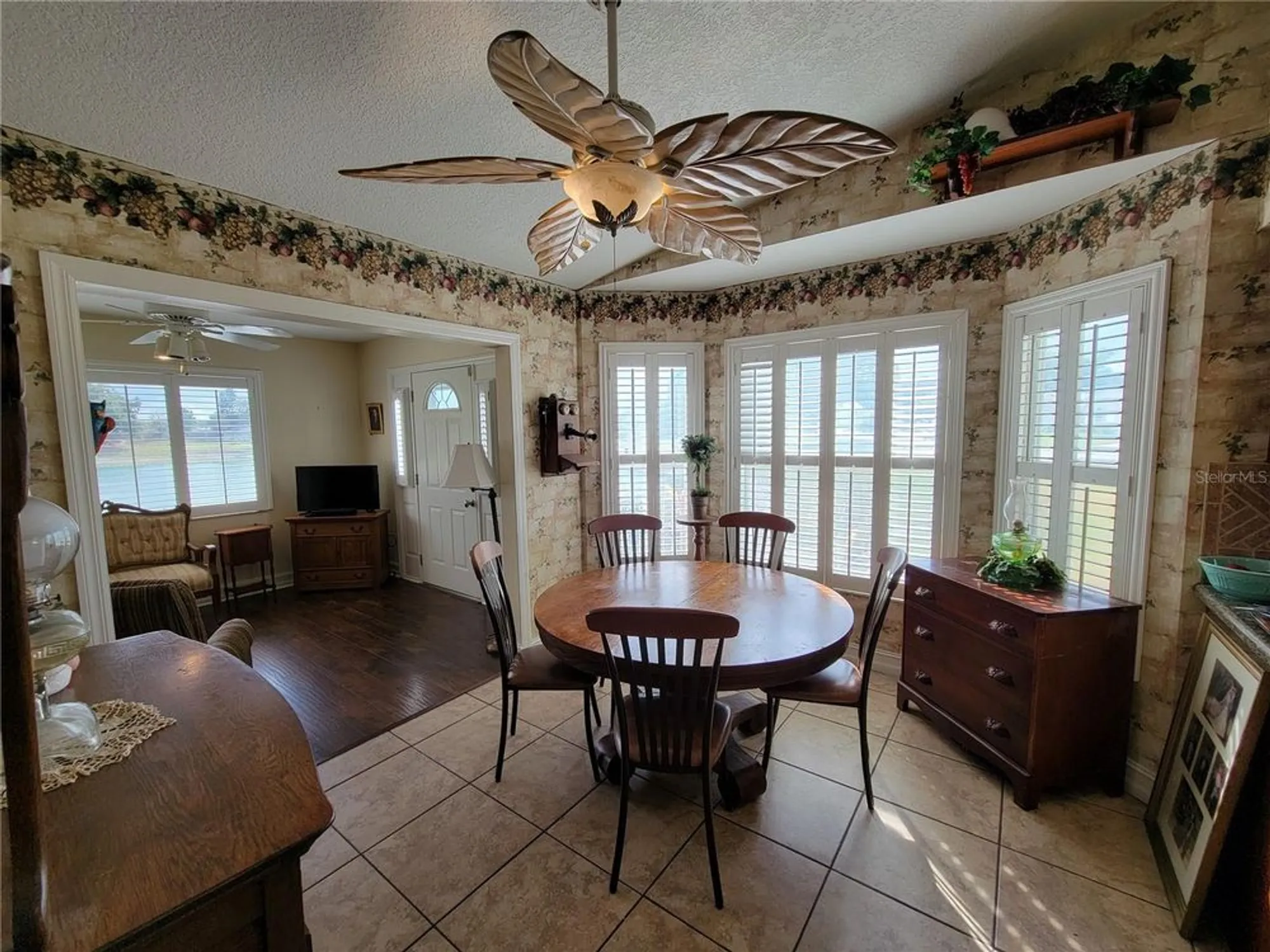Property Slideshow image 17 of 40 | 3535 saddlebrook way, Lakeland, FL, 33810