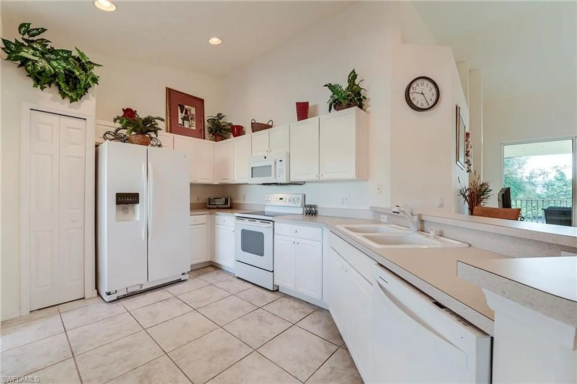 Property Slideshow image 6 of 27 | 10119 colonial country club blvd 1903, Fort Myers, FL, 33913