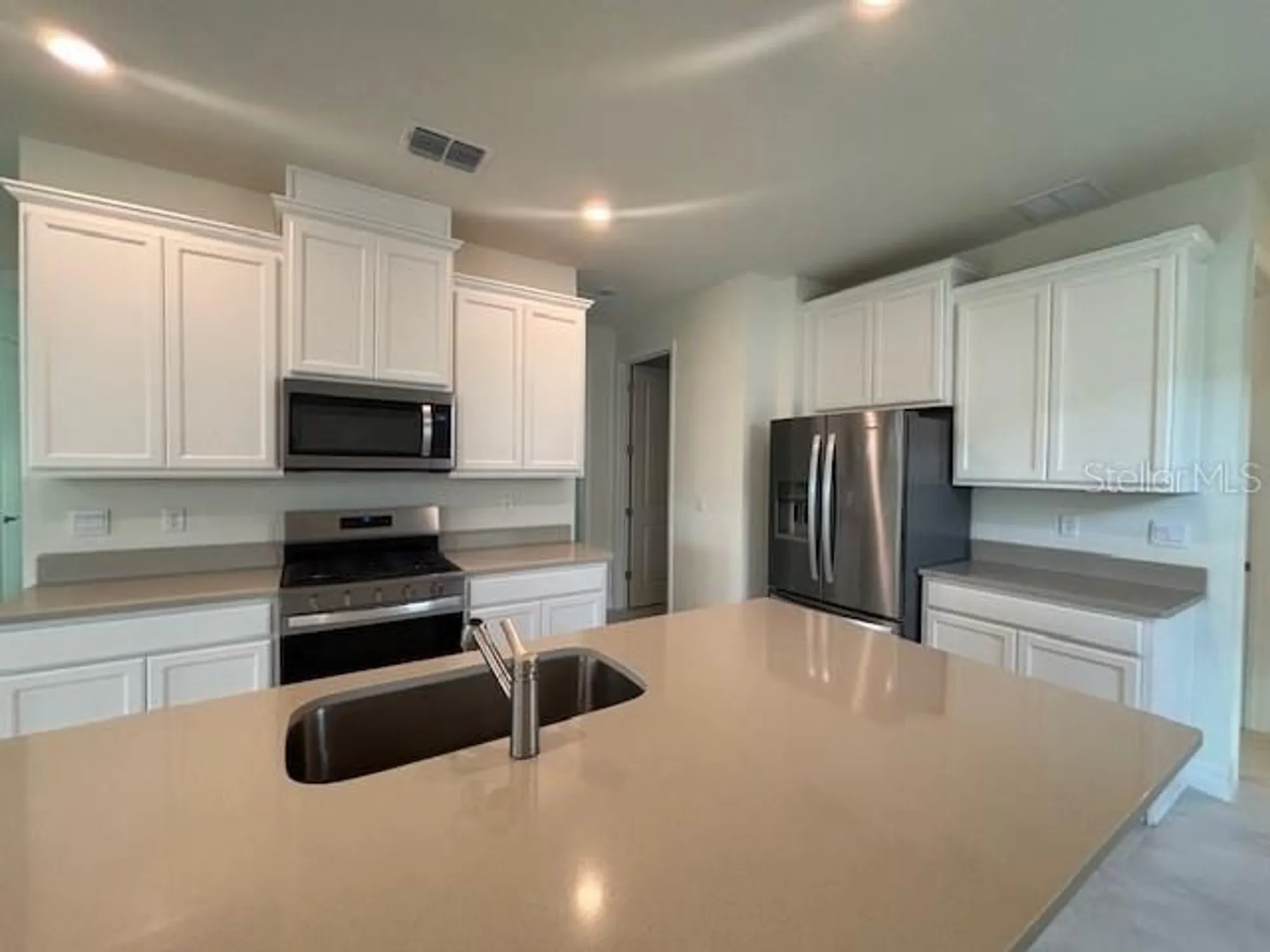 Property Slideshow image 3 of 10 | 3975 kennebunk loop, Mount Dora, FL, 32757