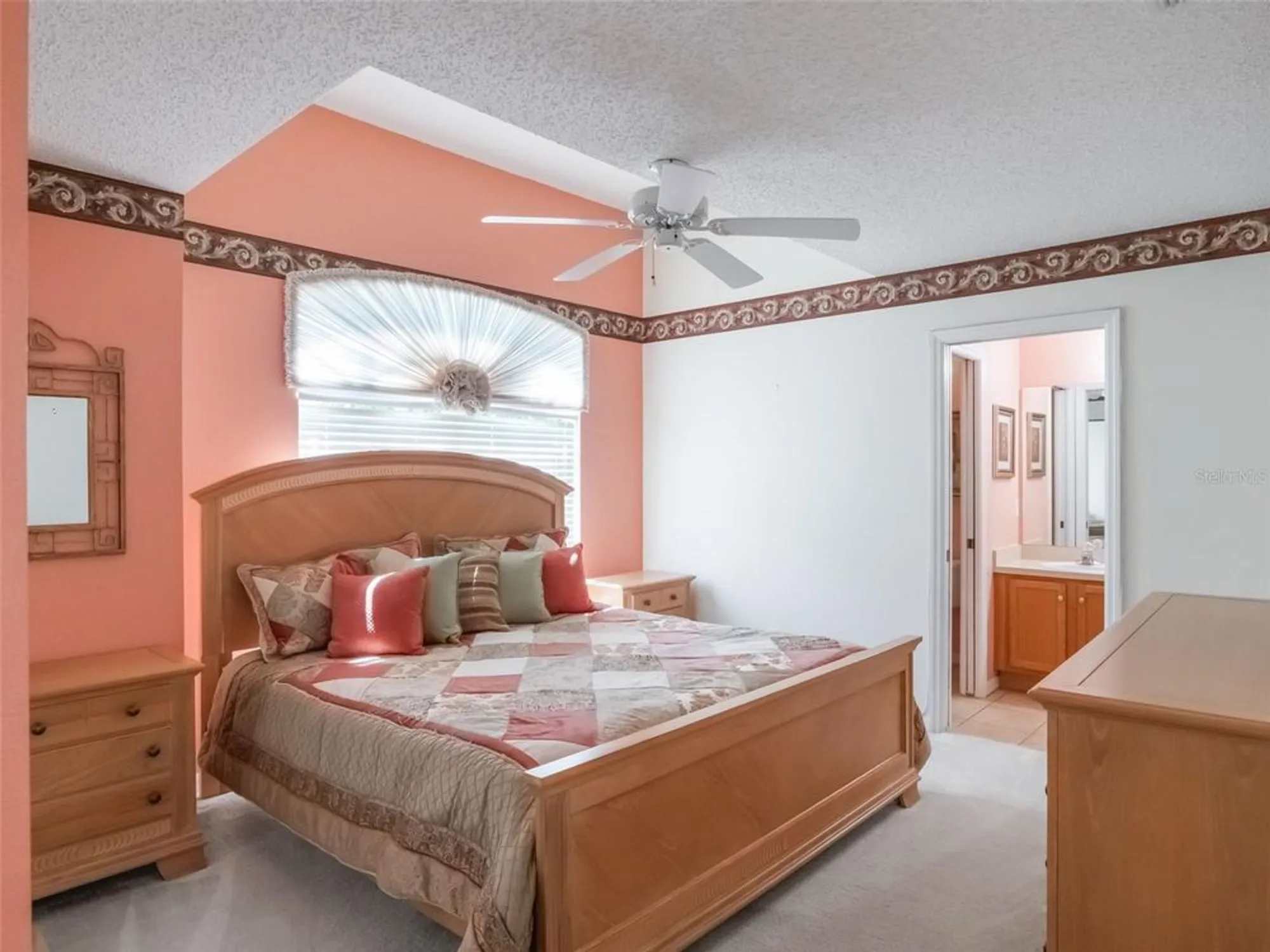 Property Slideshow image 16 of 36 | 25243 river crest dr, Leesburg, FL, 34748