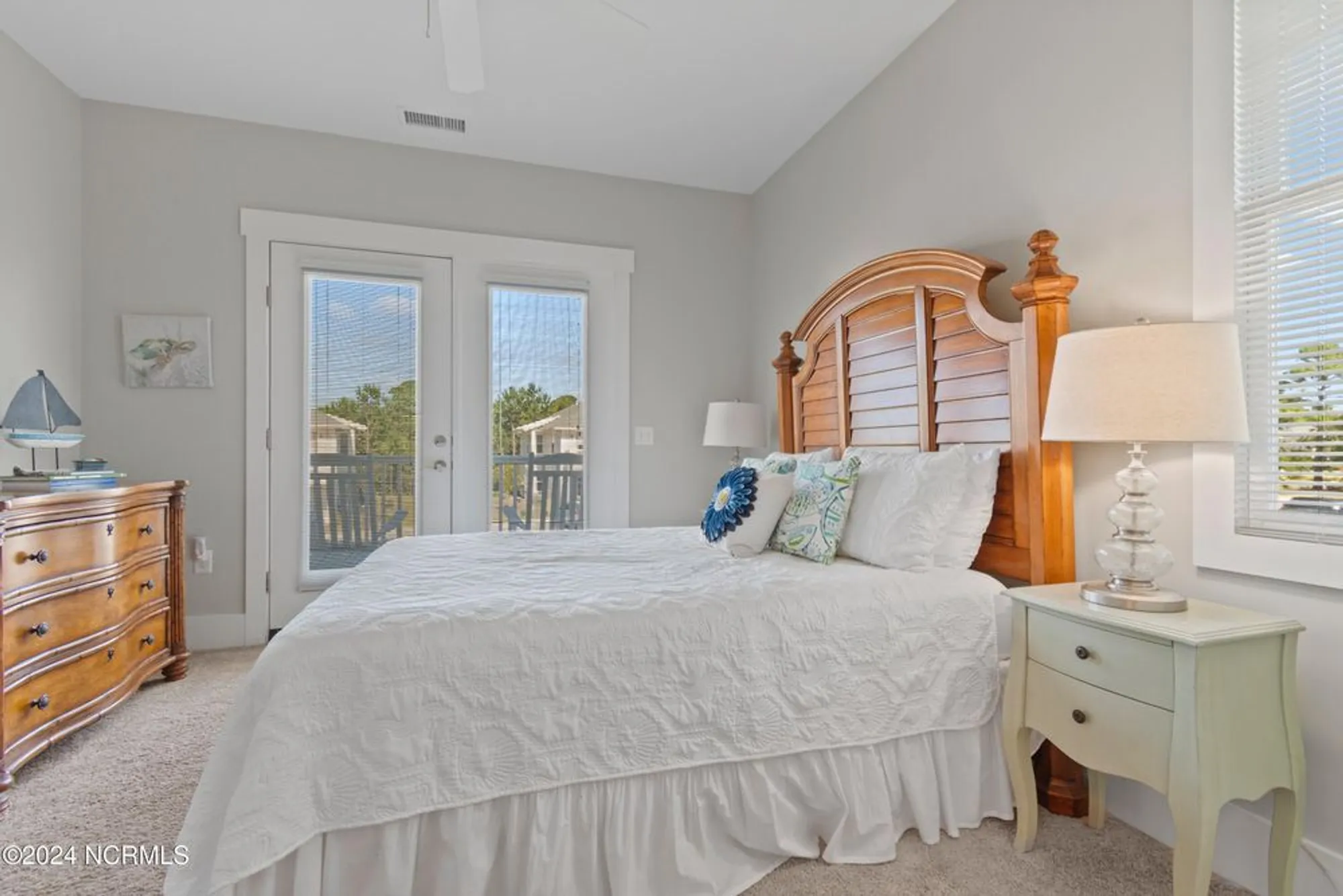 Property Slideshow image 23 of 61 | 2537 st james dr apt 303, Southport, NC, 28461