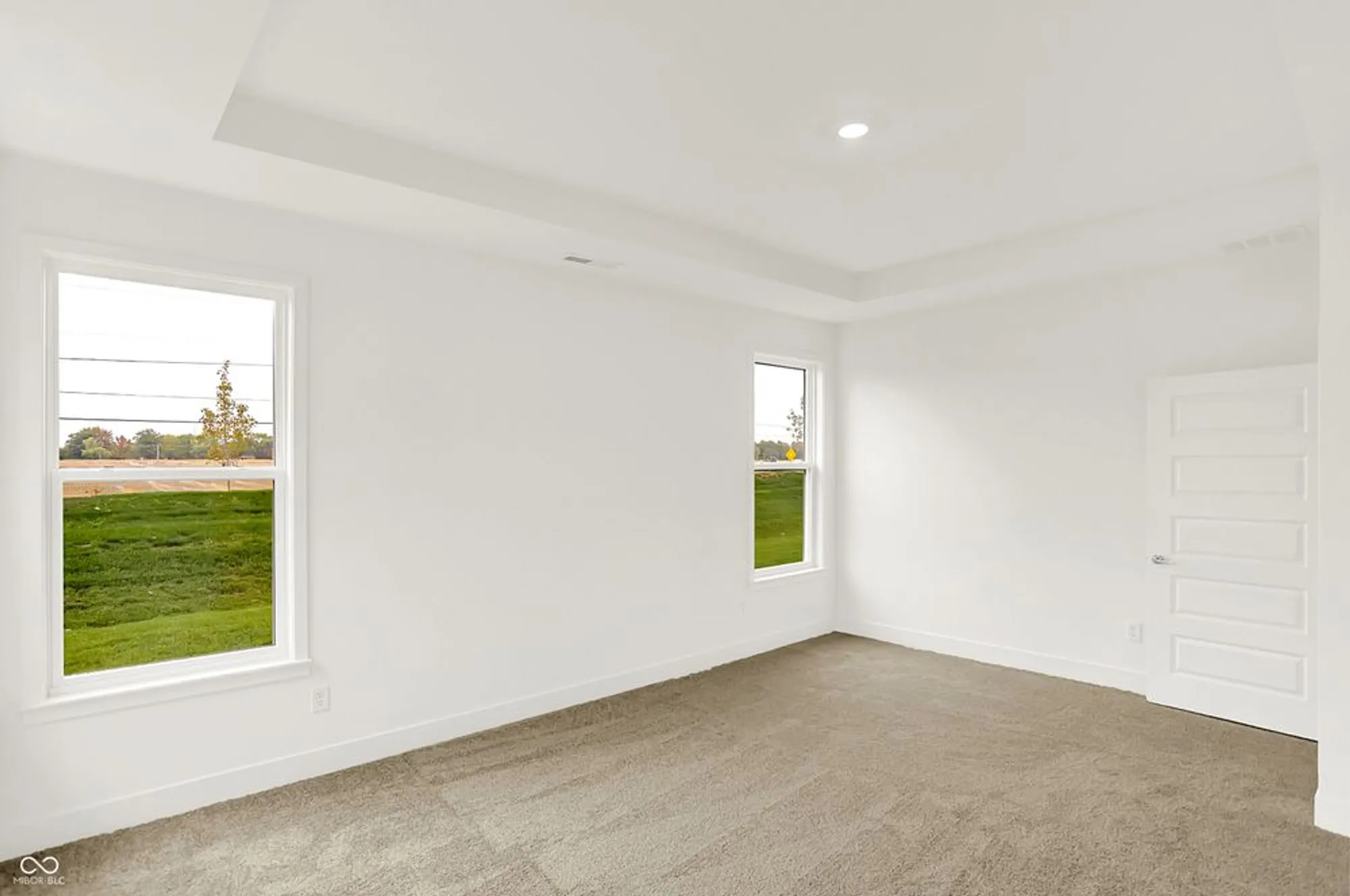 Property Slideshow image 33 of 52 | 5076 foxley park ln, Avon, IN, 46123