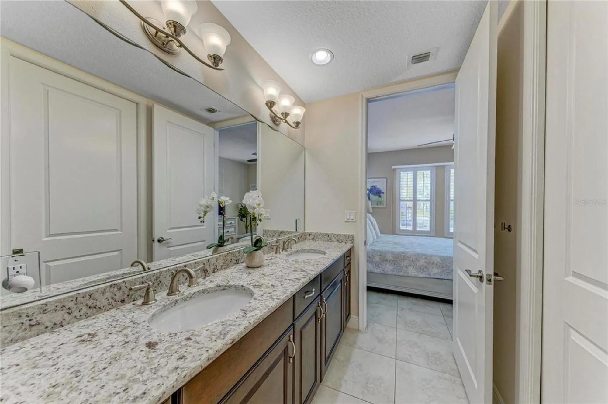 Property Slideshow image 23 of 100 | 391 aruba cir unit 101, Bradenton, FL, 34209