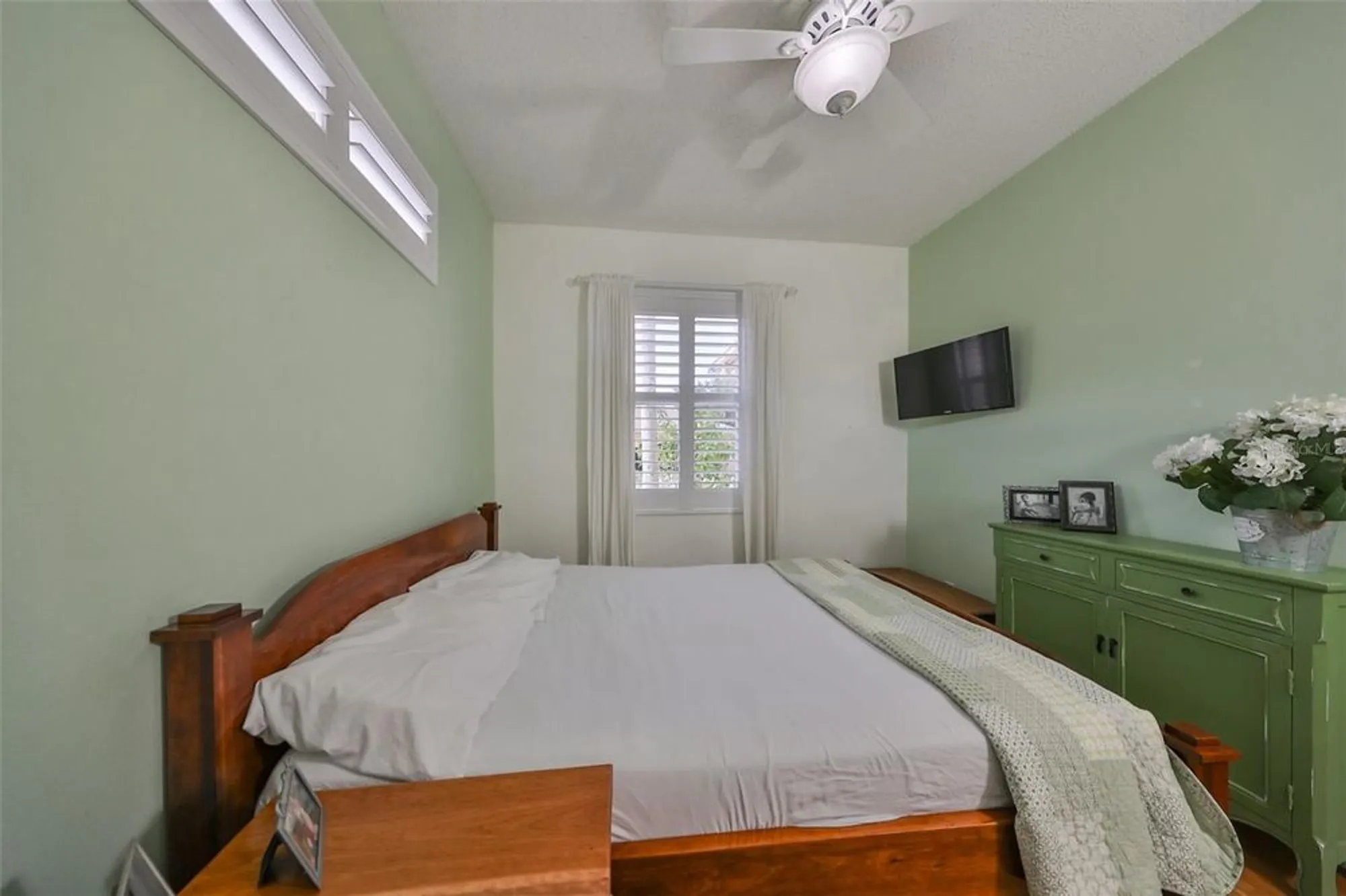 Property Slideshow image 25 of 41 | 2019 acadia greens dr, Sun City Center, FL, 33573