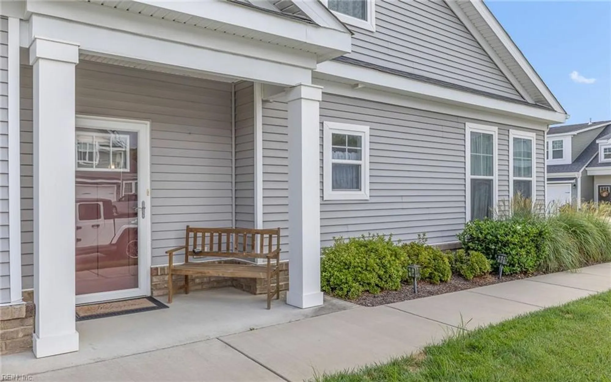 Property Slideshow image 4 of 50 | 4639 longleaf pl, Chesapeake, VA, 23321