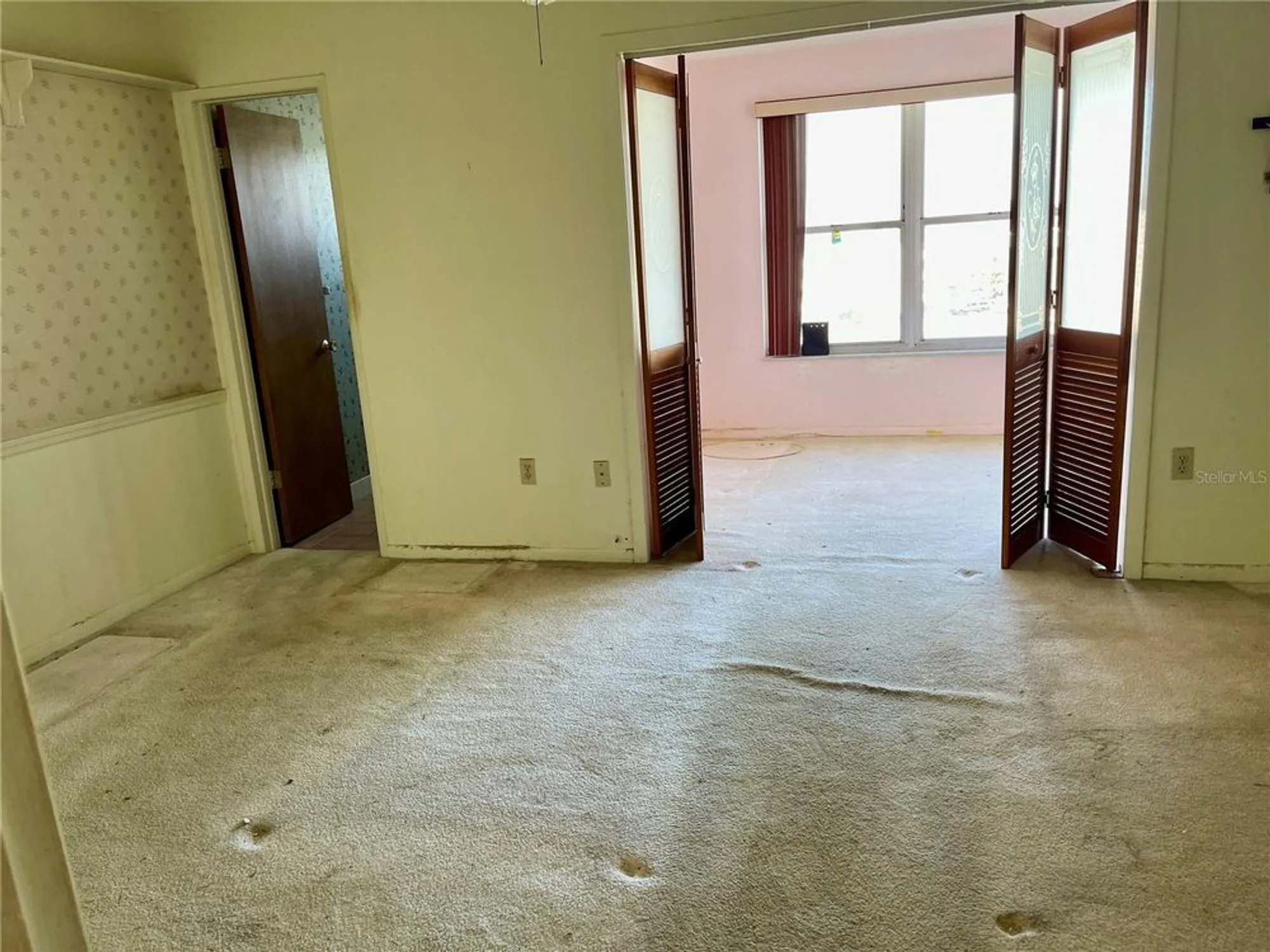 Property Slideshow image 11 of 18 | 6025 shore blvd 509, Gulfport, FL, 33707