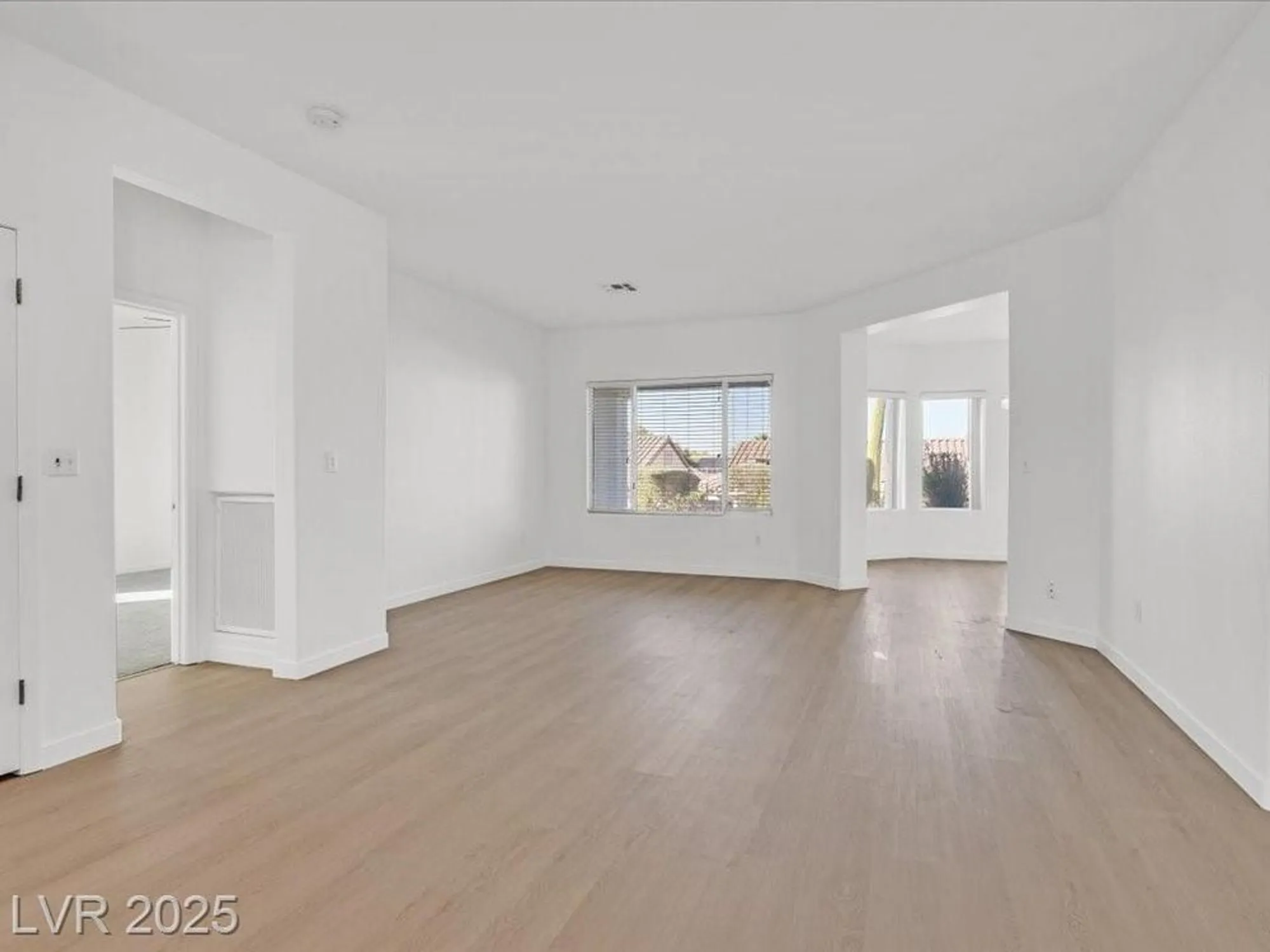 Property Slideshow image 5 of 37 | 2582 hayesville ave, Henderson, NV, 89052