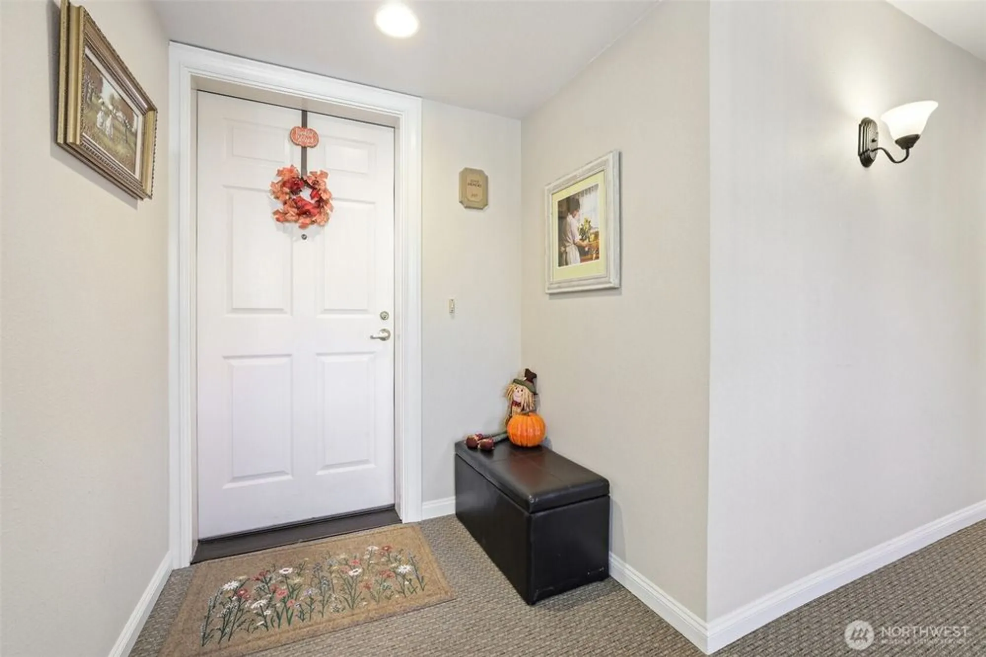 Property Slideshow image 27 of 32 | 4109 224th ln 207, Issaquah, WA, 98029