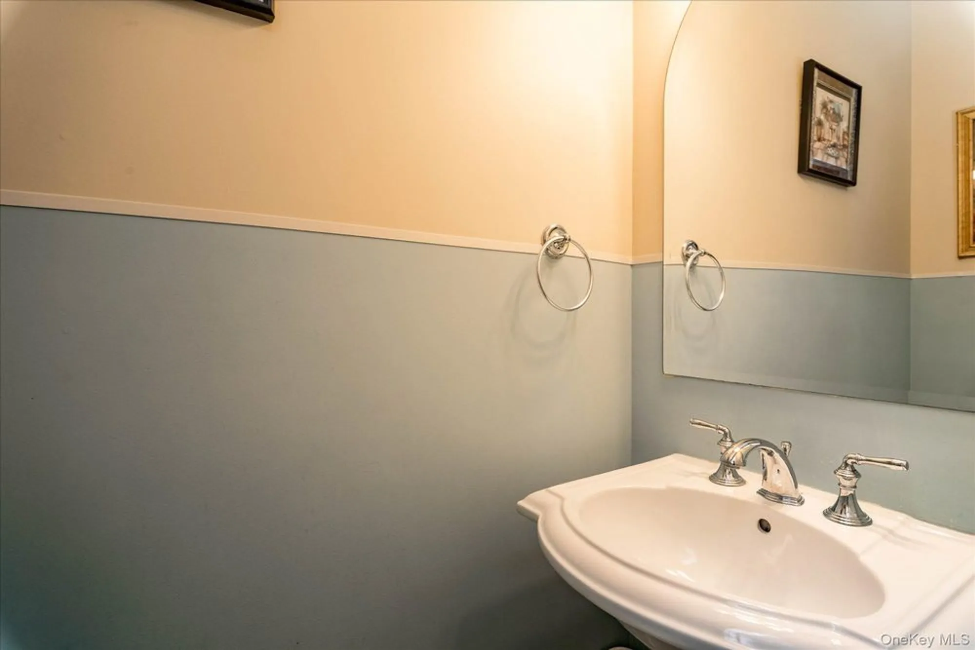 Property Slideshow image 12 of 21 | 43 halley ln, Miller Place, NY, 11764