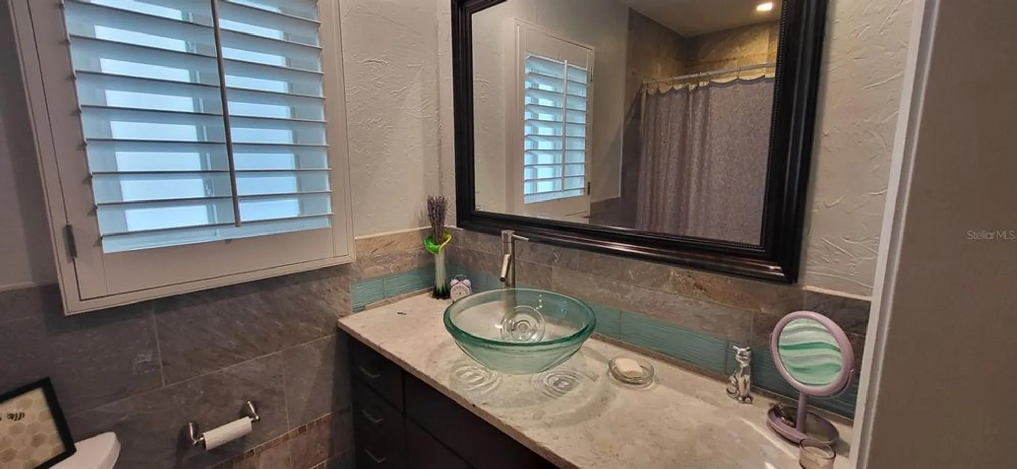 Property Slideshow image 19 of 31 | 3619 pembrook dr, Sarasota, FL, 34239