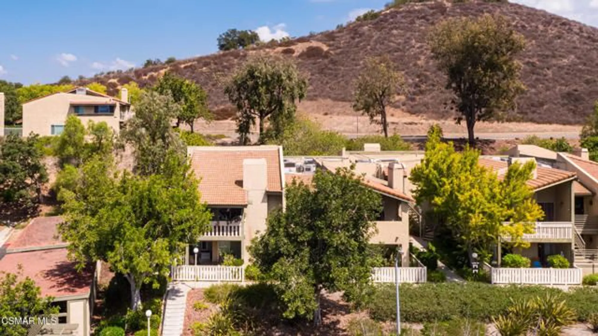 Property Slideshow image 2 of 62 | 224 oakleaf dr 105, Thousand Oaks, CA, 91360