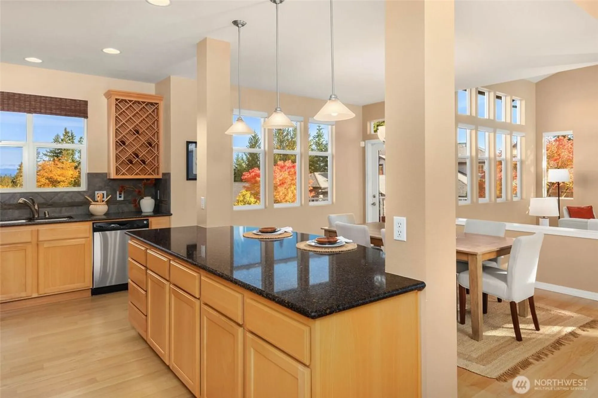 Property Slideshow image 13 of 25 | 12429 243rd pl, Redmond, WA, 98053