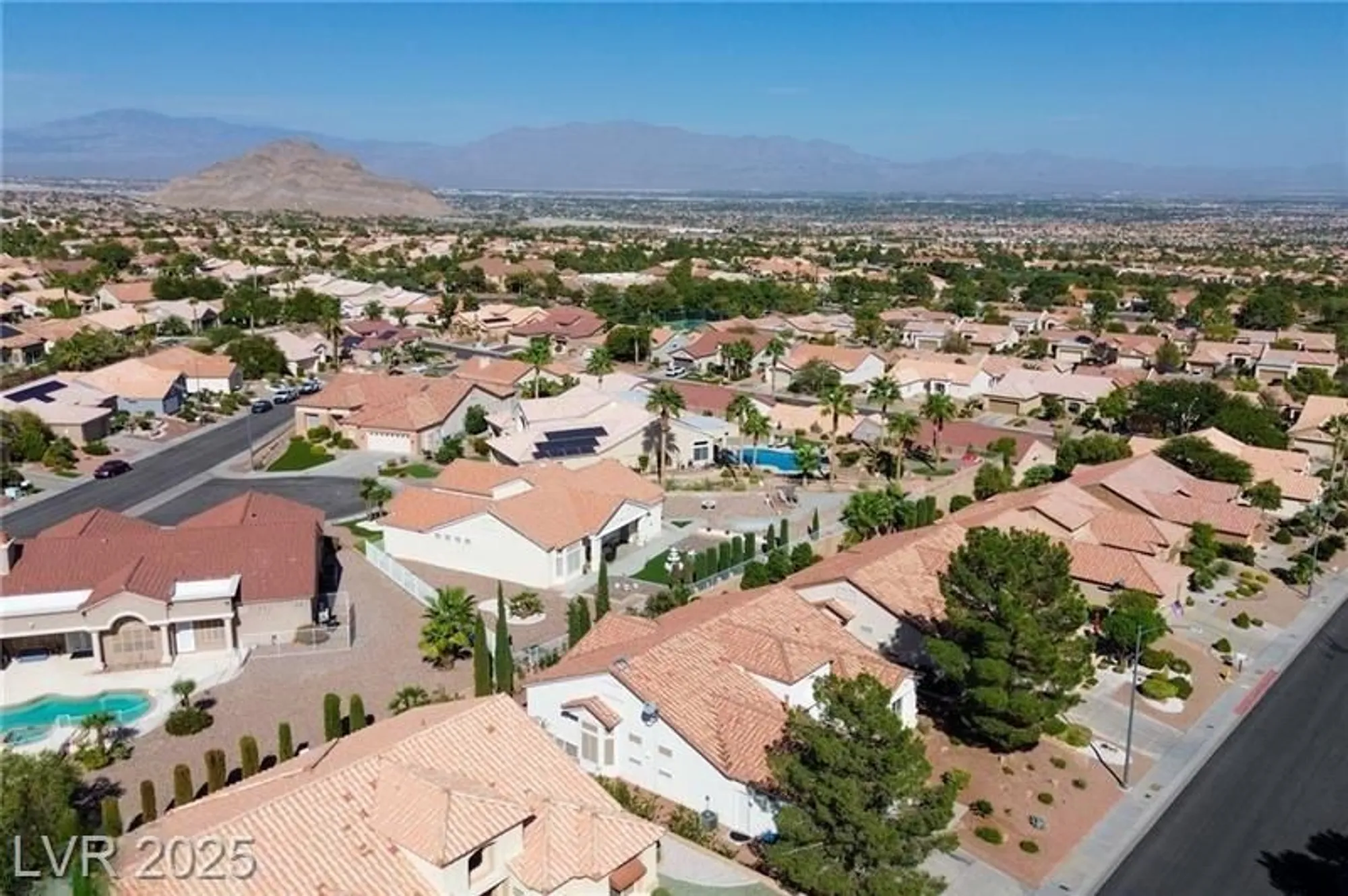 Property Slideshow image 28 of 32 | 10520 shoalhaven dr, Las Vegas, NV, 89134