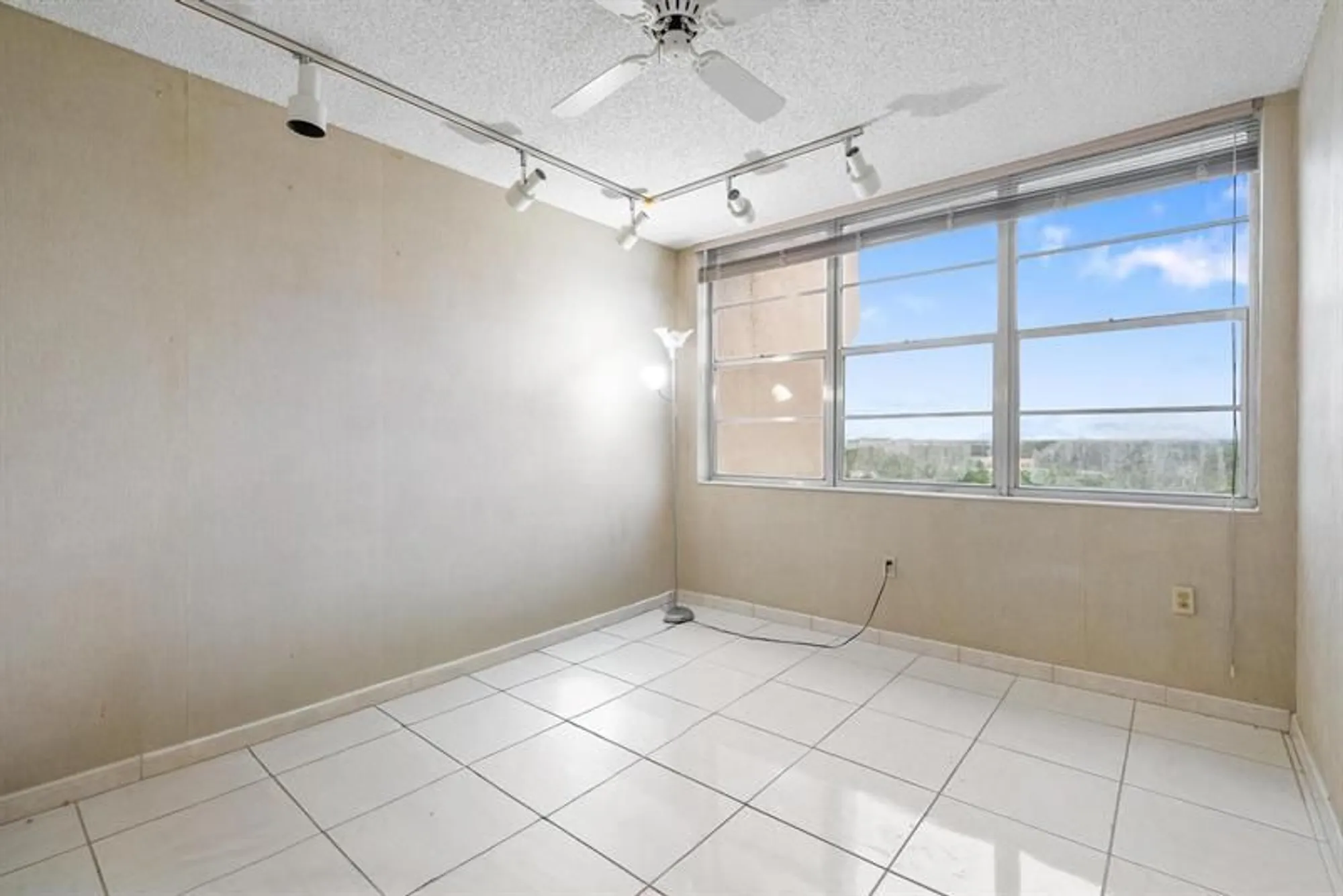 Property Slideshow image 4 of 28 | 1200 saint charles pl ph 7, Pembroke Pines, FL, 33026