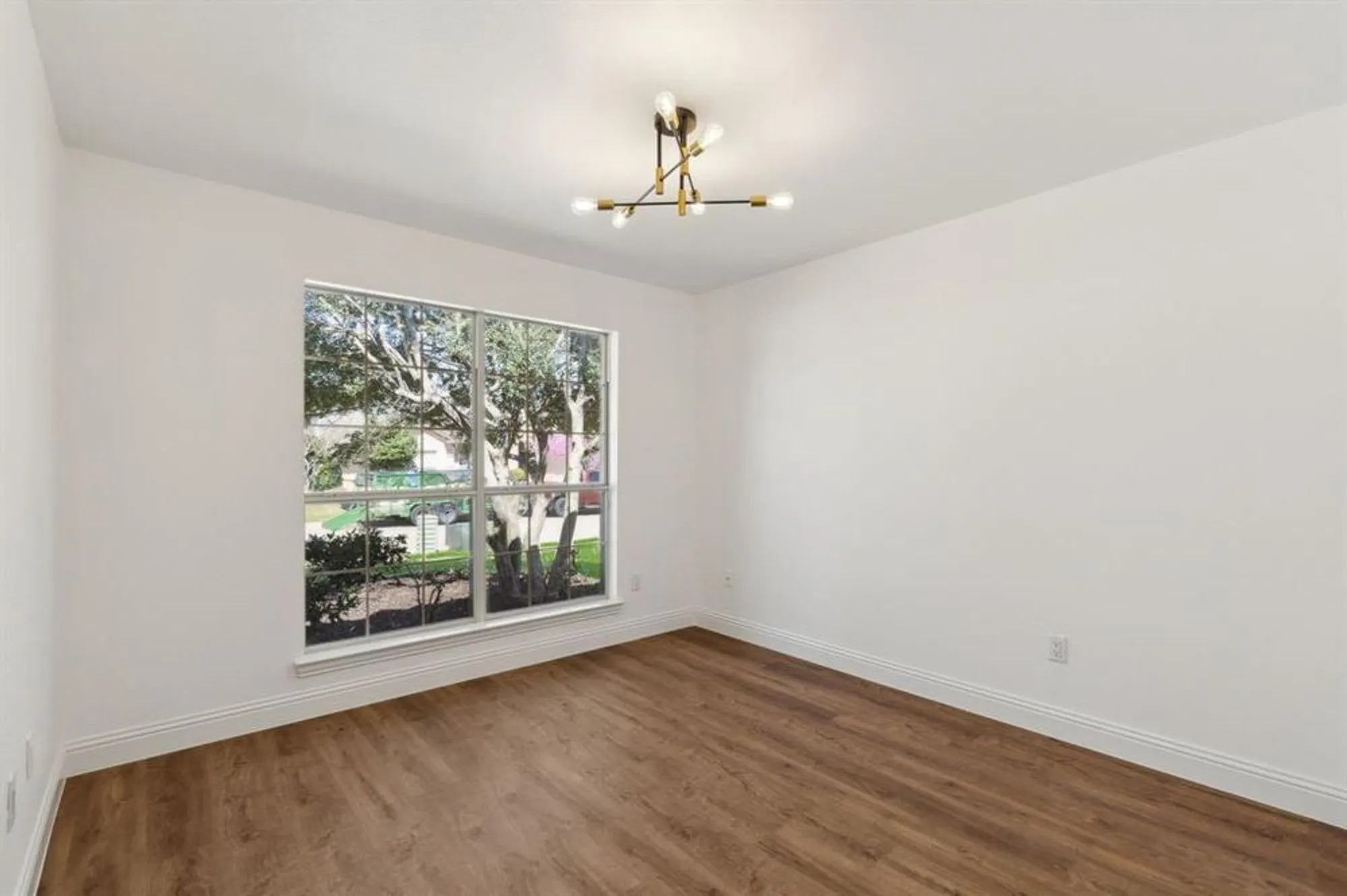 Property Slideshow image 24 of 40 | 9913 hanford dr, Denton, TX, 76207