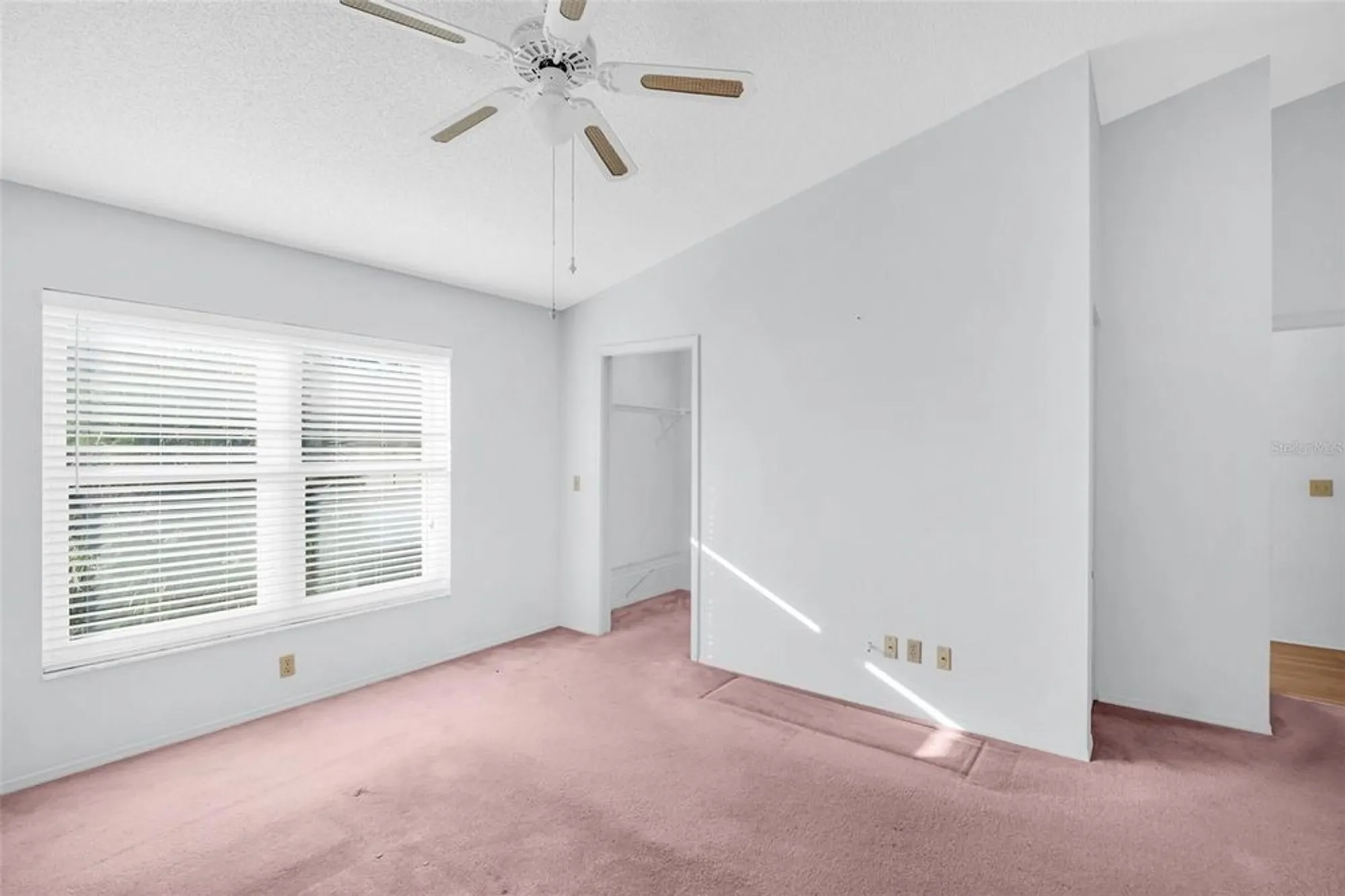 Property Slideshow image 9 of 18 | 2298 americus blvd 38, Clearwater, FL, 33763
