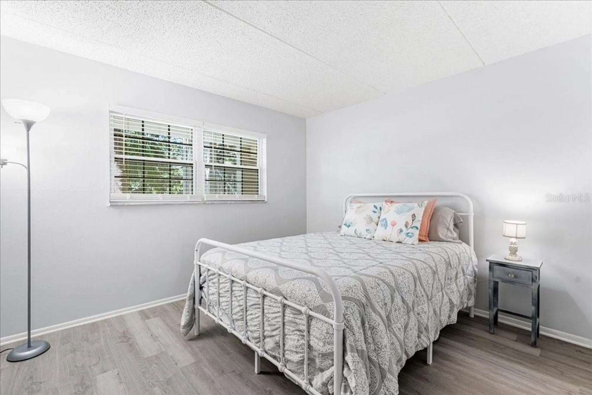 Property Slideshow image 15 of 37 | 821 patricia ave 202, Dunedin, FL, 34698