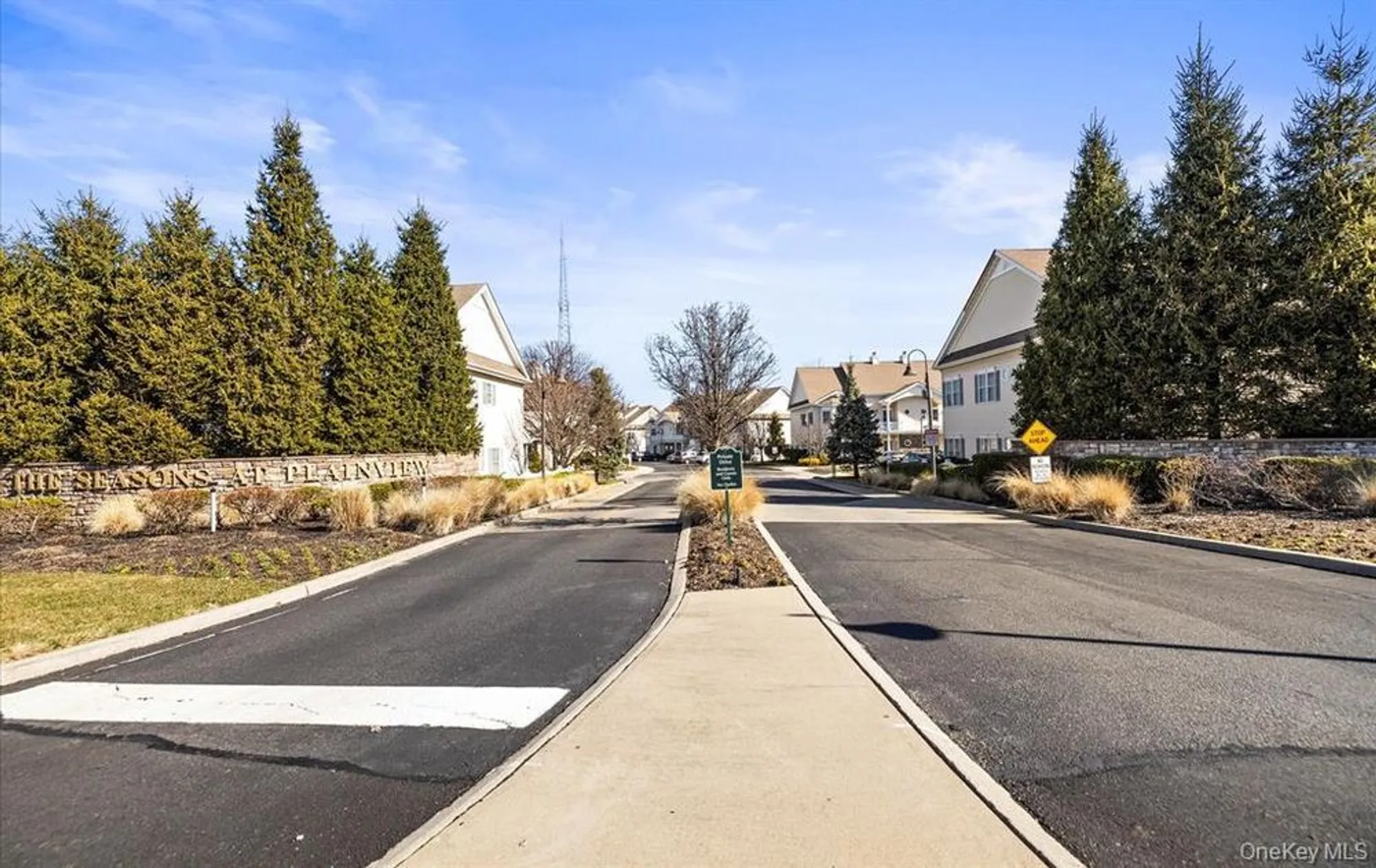 Property Slideshow image 24 of 24 | 119 autumn dr, Plainview, NY, 11803