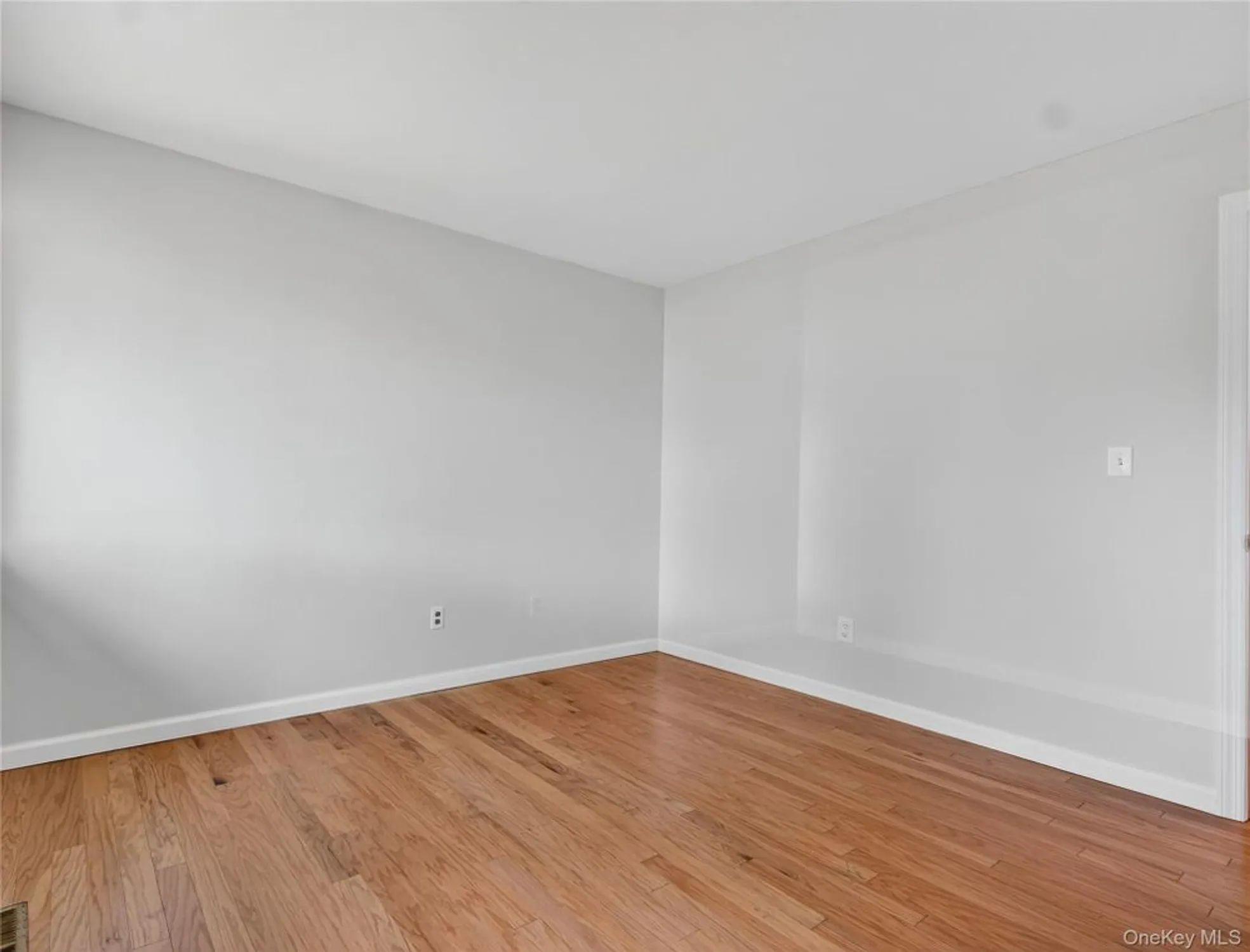 Property Slideshow image 22 of 44 | 41 jefferson oval b, Yorktown Heights, NY, 10598