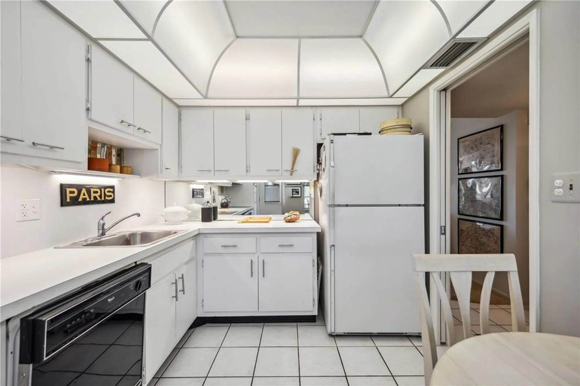 Property Slideshow image 17 of 31 | 7461 w country club dr 207, Sarasota, FL, 34243