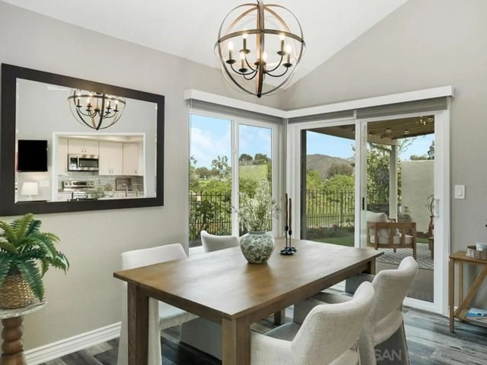 Property Slideshow image 12 of 68 | 12872 circulo dardo, San Diego, CA, 92128