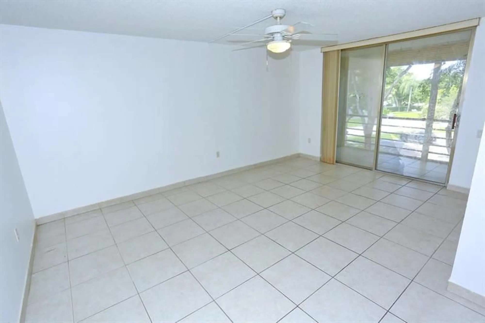 Property Slideshow image 7 of 30 | 9151 lime bay blvd 310, Tamarac, FL, 33321
