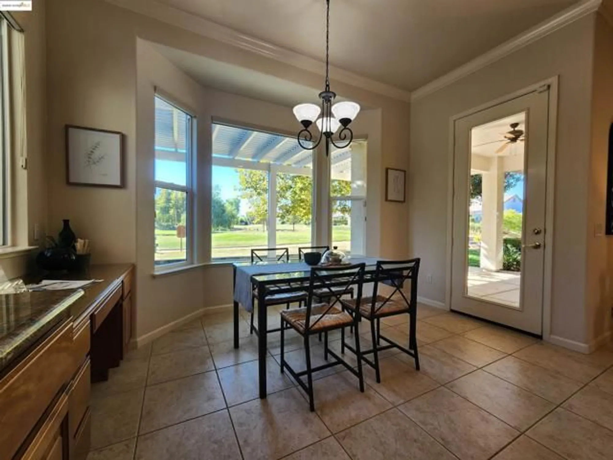Property Slideshow image 18 of 49 | 930 suntan ln, Brentwood, CA, 94513