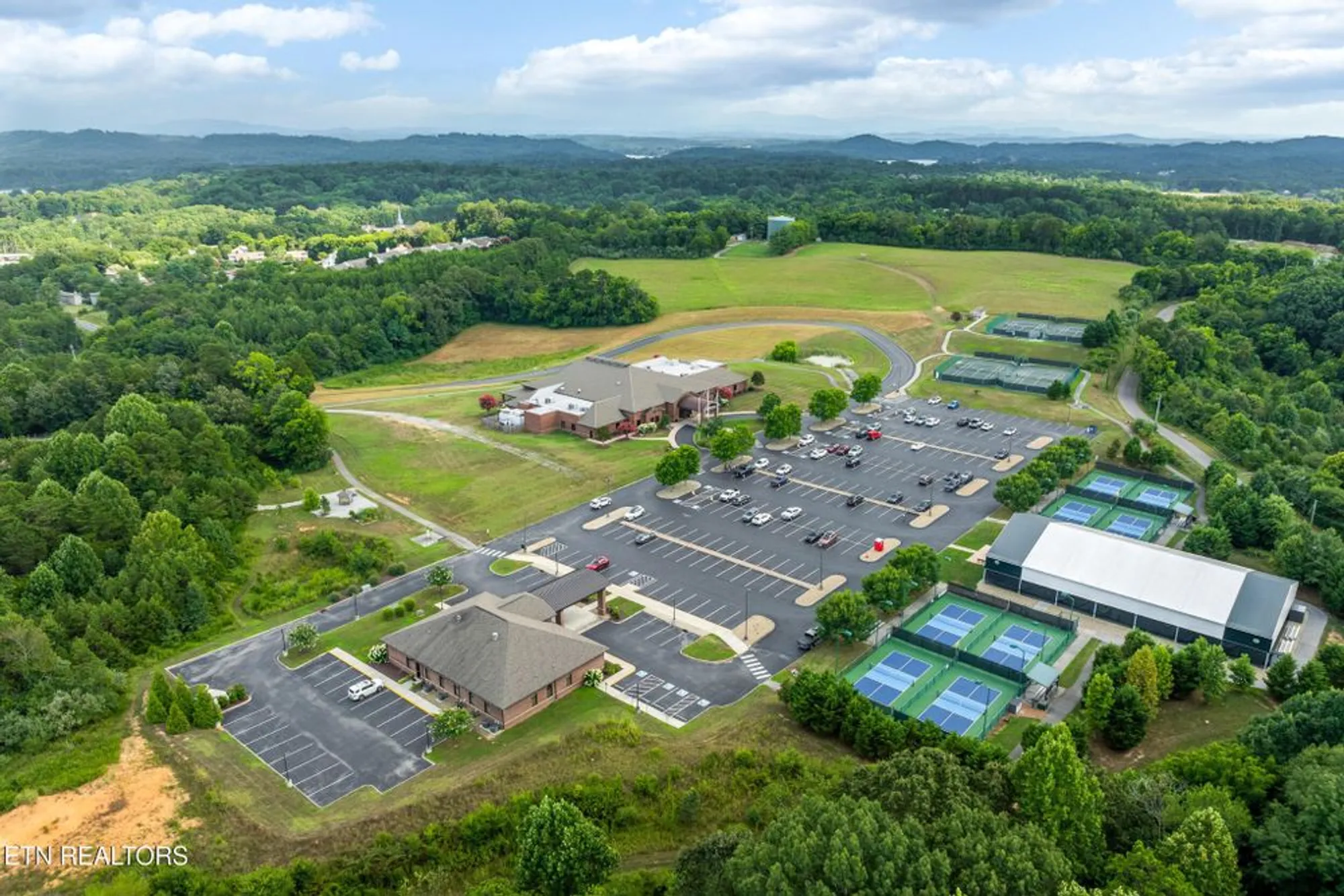 Property Slideshow image 55 of 58 | 123 inata cir, Loudon, TN, 37774