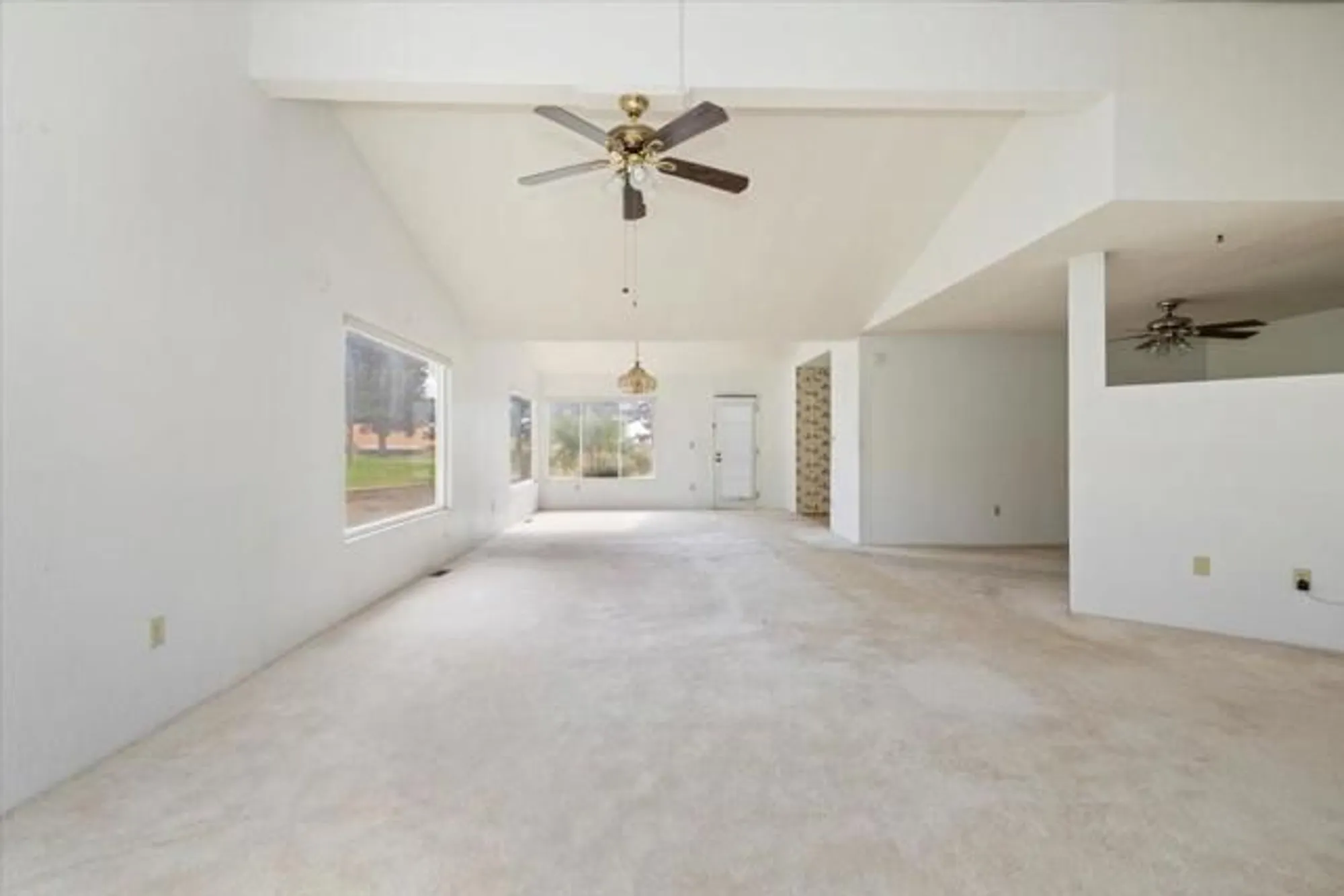 Property Slideshow image 11 of 35 | 40944 lincoln pl, Cherry Valley, CA, 92223