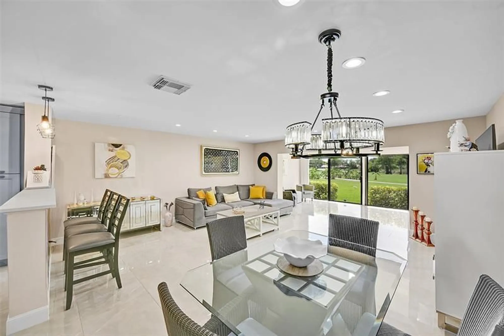 Property Slideshow image 21 of 61 | 21207 lago cir d, Boca Raton, FL, 33433