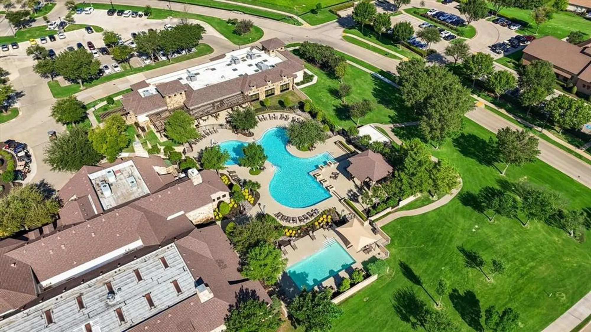 Property Slideshow image 32 of 37 | 9513 windwood ln, Denton, TX, 76207