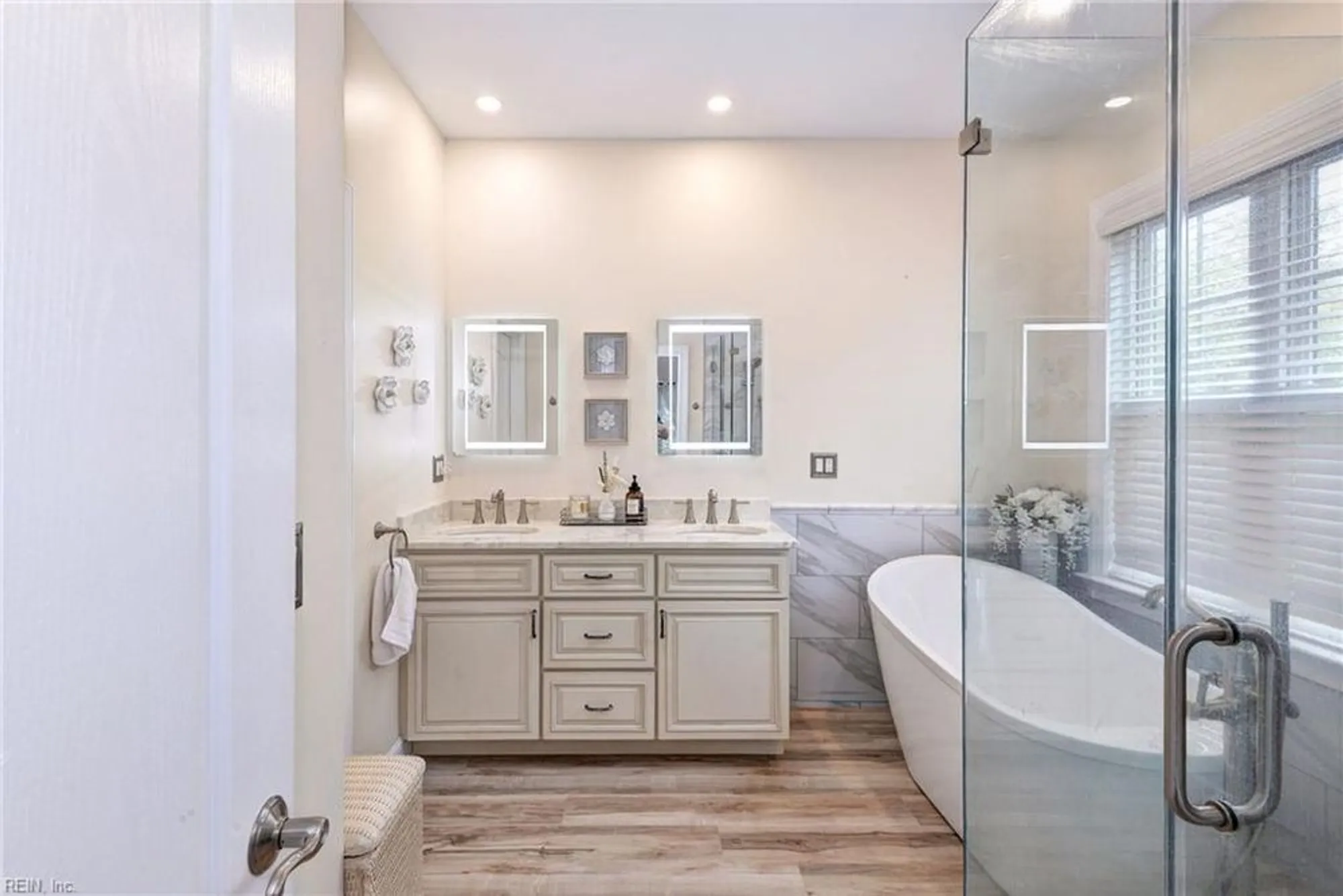 Property Slideshow image 20 of 37 | 104 nottinghamshire, Williamsburg, VA, 23188