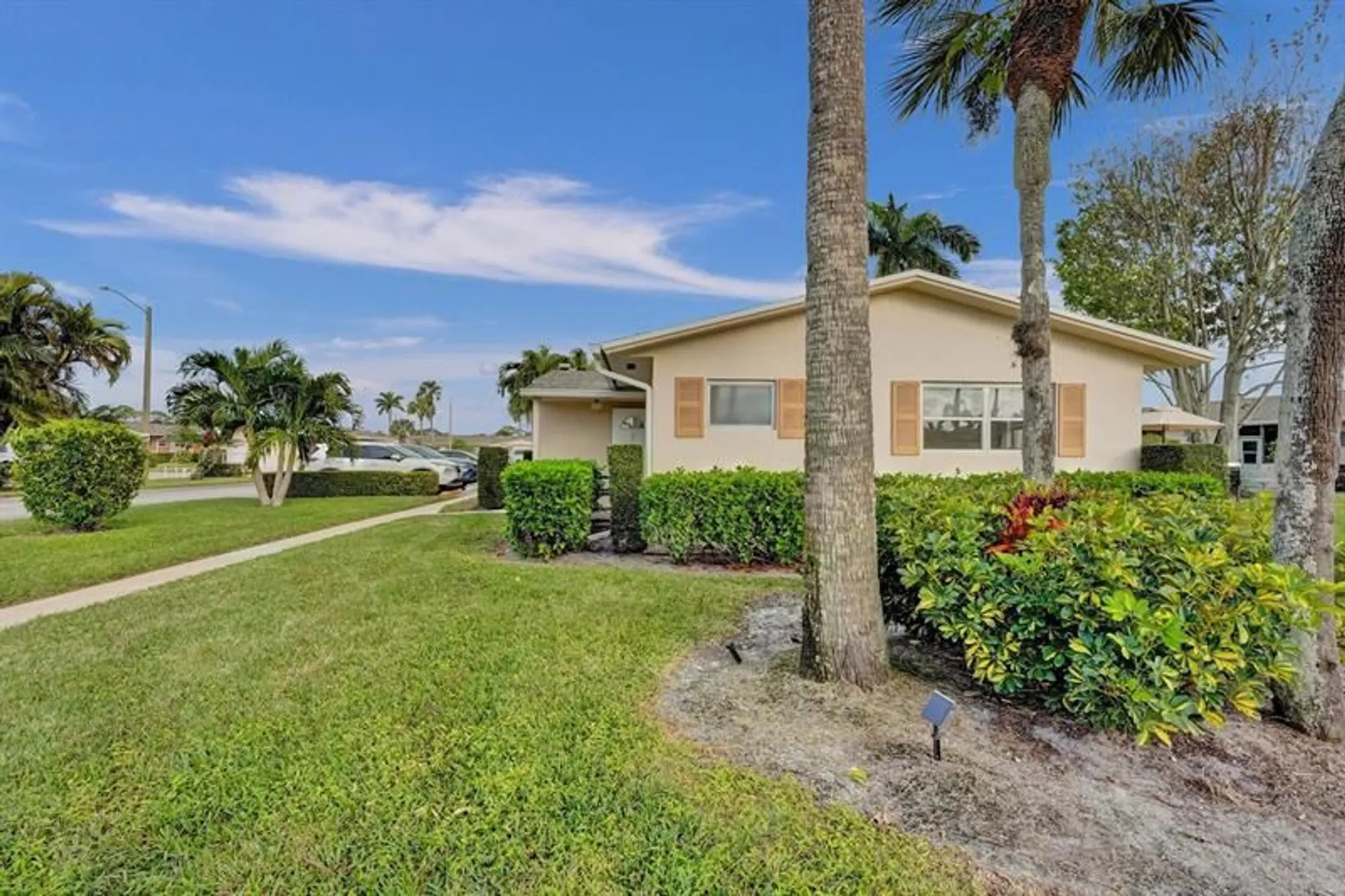 Property Slideshow image 37 of 58 | 2592 dudley dr a, West Palm Beach, FL, 33415