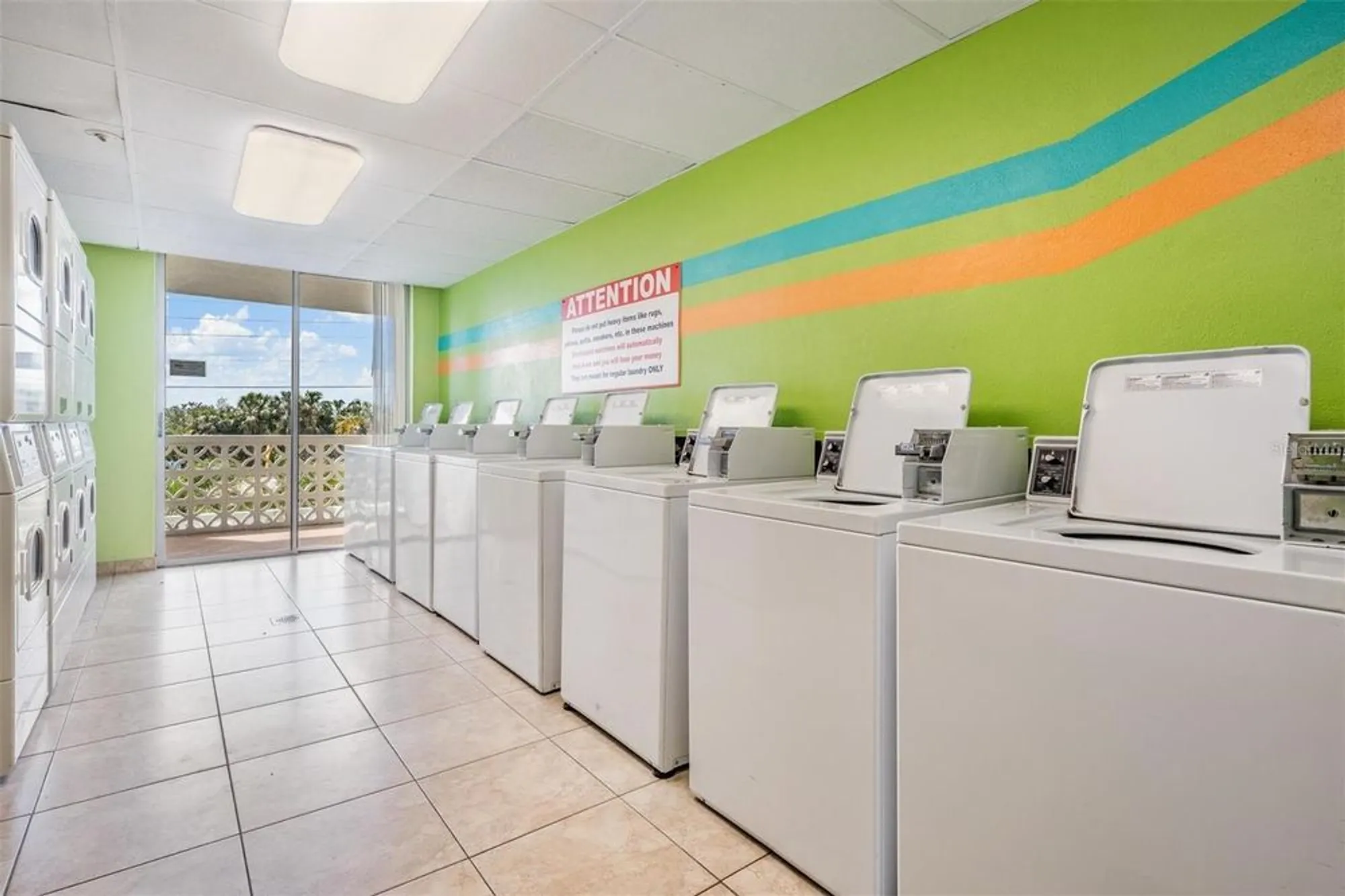 Property Slideshow image 13 of 62 | 9 forbes pl 205, Dunedin, FL, 34698