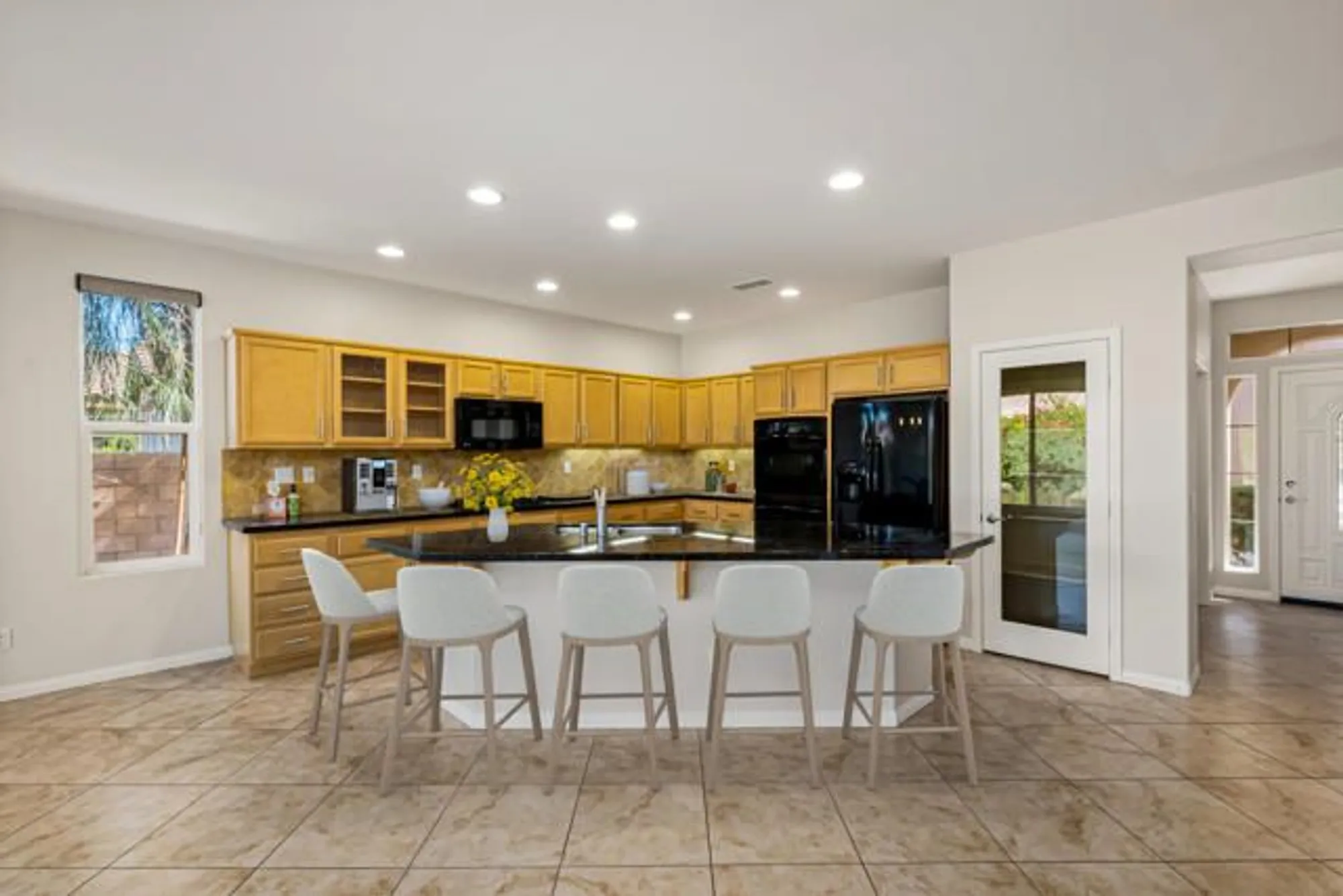 Property Slideshow image 15 of 83 | 81406 joshua tree ct, La Quinta, CA, 92253