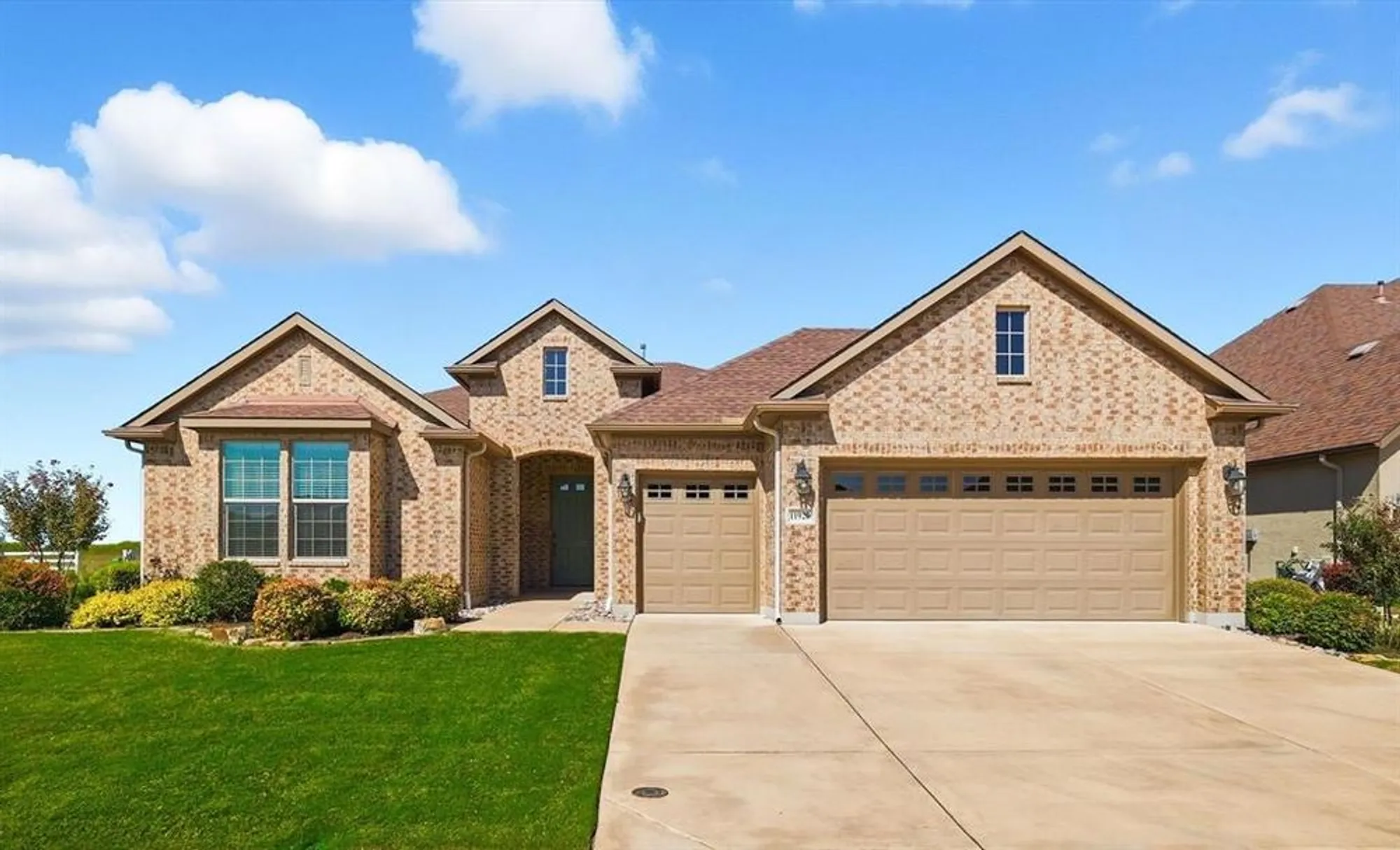 Property Slideshow image 4 of 37 | 11920 cinnamon dr, Denton, TX, 76207