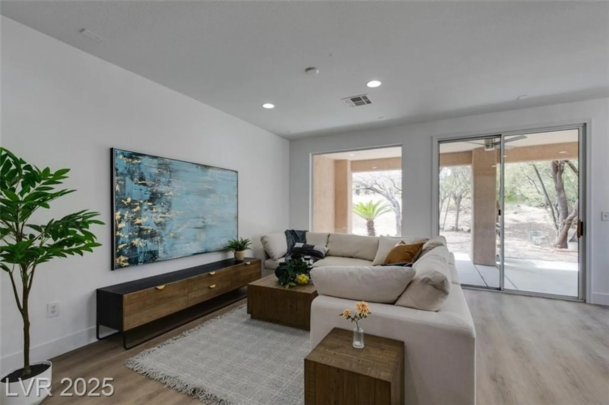 Property Slideshow image 22 of 46 | 5029 alfingo st, Las Vegas, NV, 89135