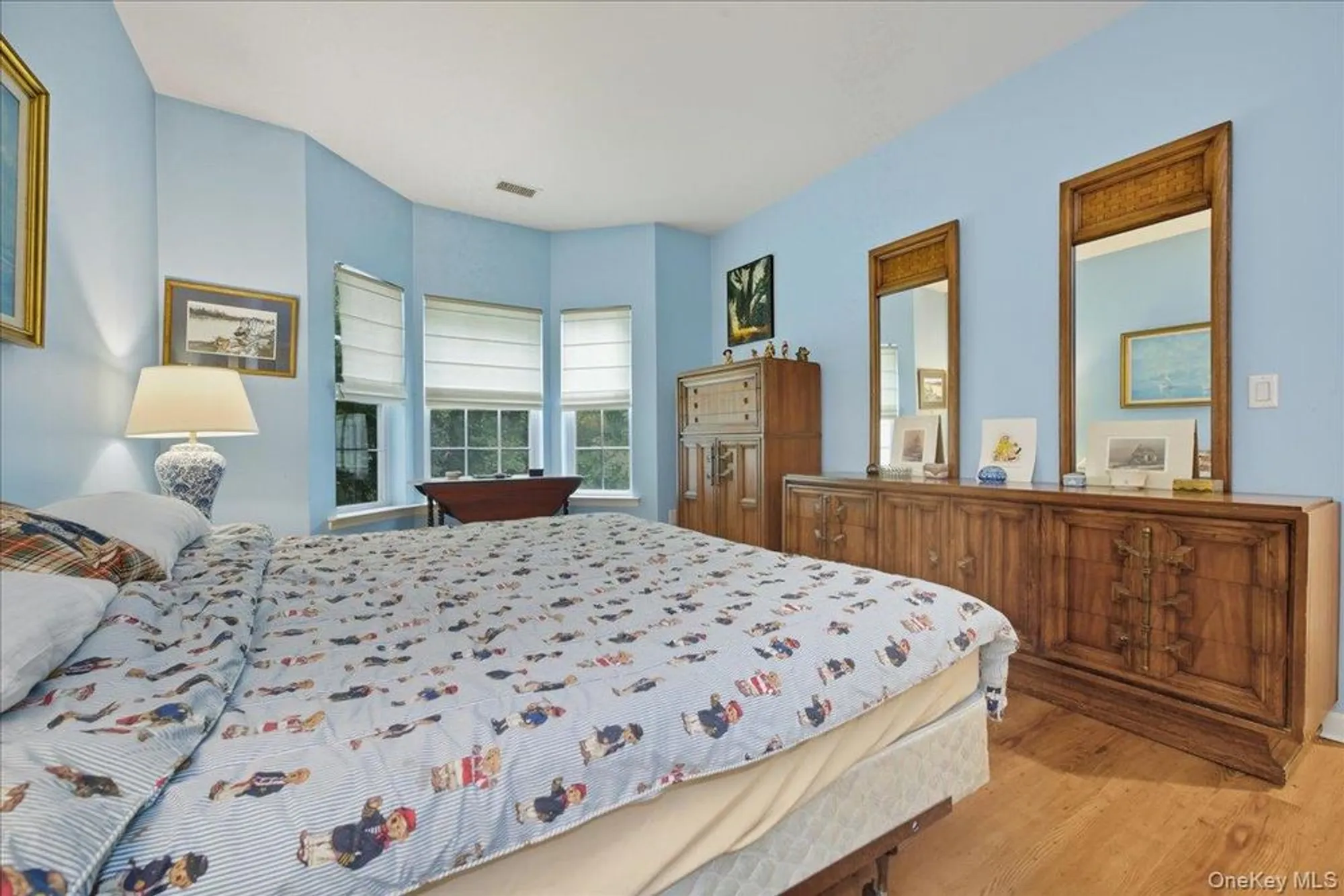 Property Slideshow image 19 of 36 | 133 spring dr # 133, East Meadow, NY, 11554