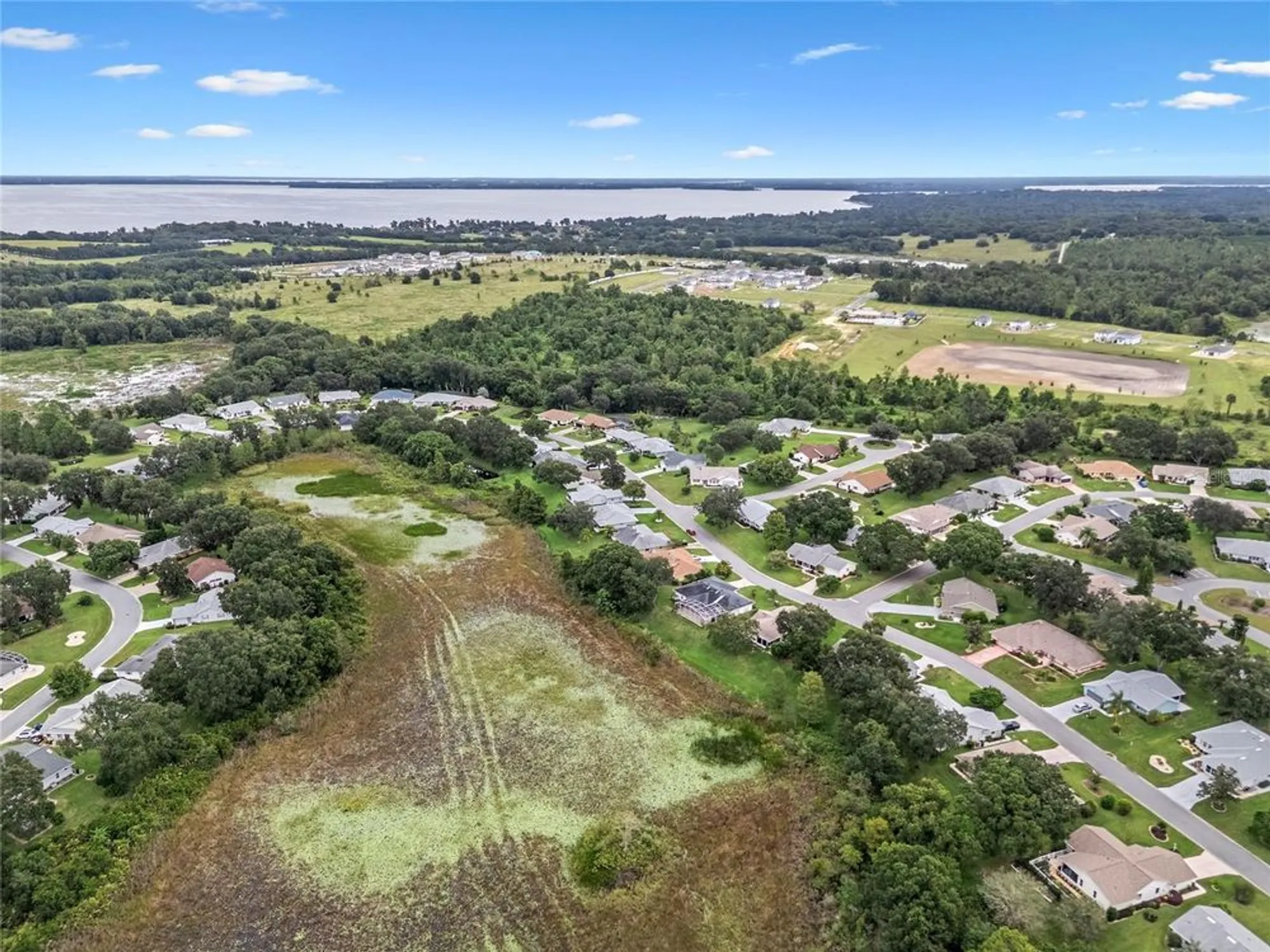 Property Slideshow image 32 of 47 | 27107 racquet cir, Leesburg, FL, 34748