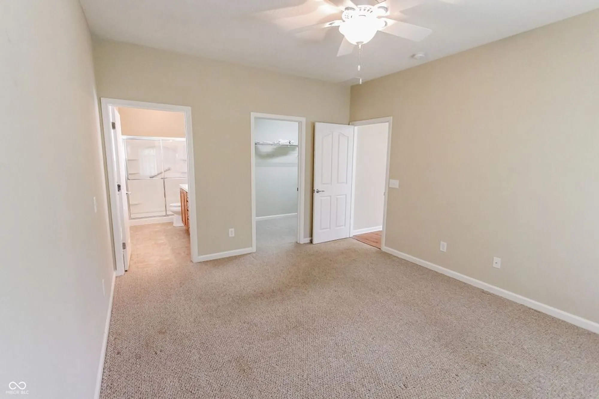 Property Slideshow image 35 of 52 | 15935 lambrusco way, Fishers, IN, 46037