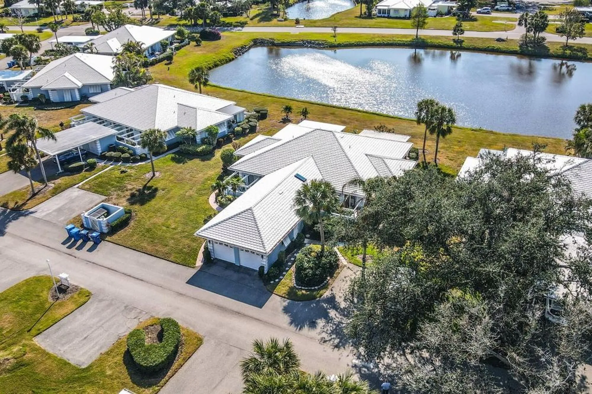 Property Slideshow image 39 of 59 | 450 wexford cir 106, Venice, FL, 34293