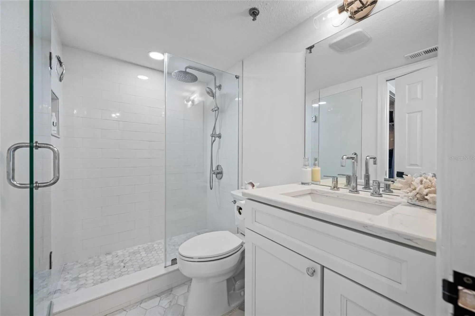Property Slideshow image 20 of 54 | 6372 palma del mar blvd s apt 601, St Petersburg, FL, 33715