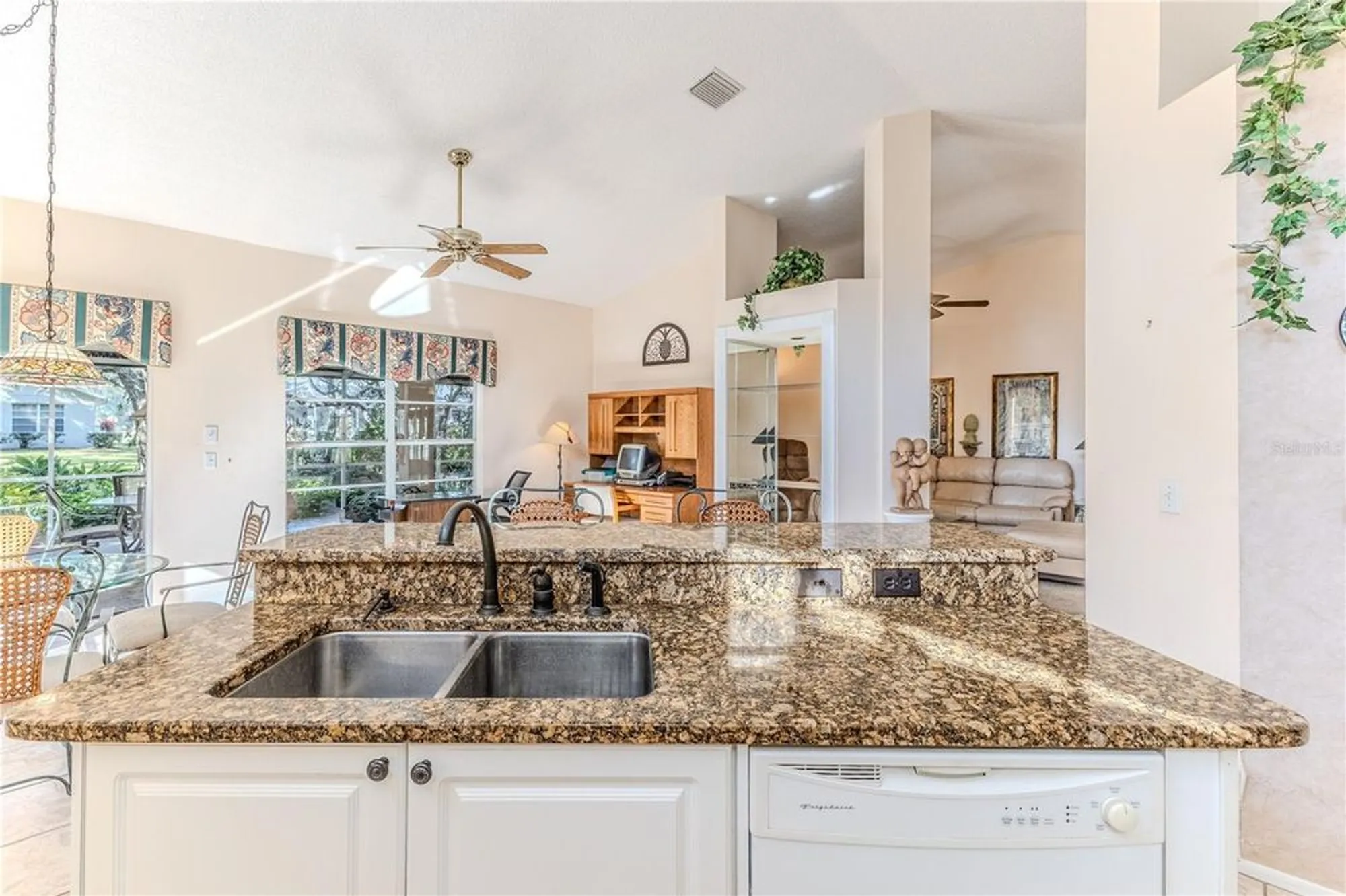 Property Slideshow image 28 of 78 | 2075 quailwood ln, Spring Hill, FL, 34606