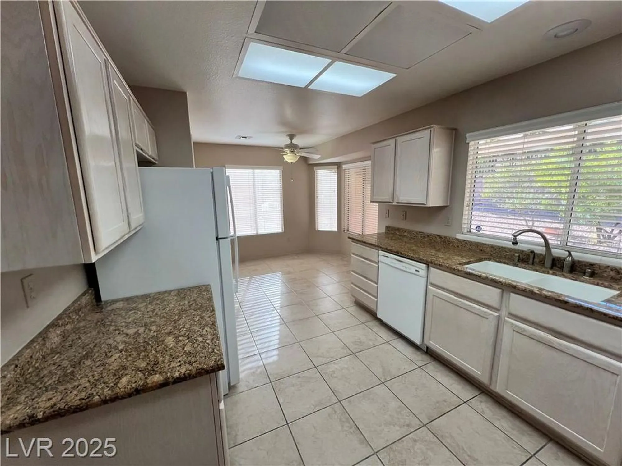 Property Slideshow image 7 of 20 | 2821 tumble brook dr, Las Vegas, NV, 89134