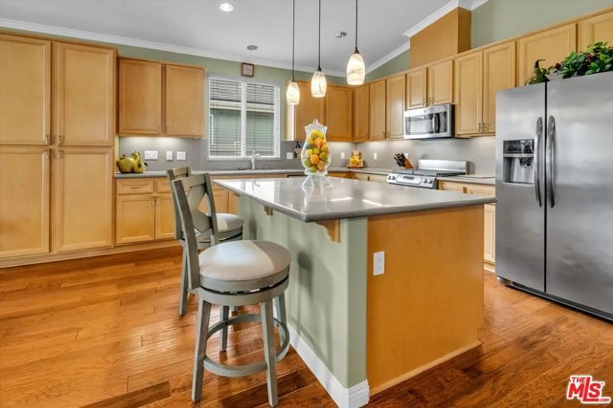 Property Slideshow image 8 of 39 | 180 kettle crk, Beaumont, CA, 92223