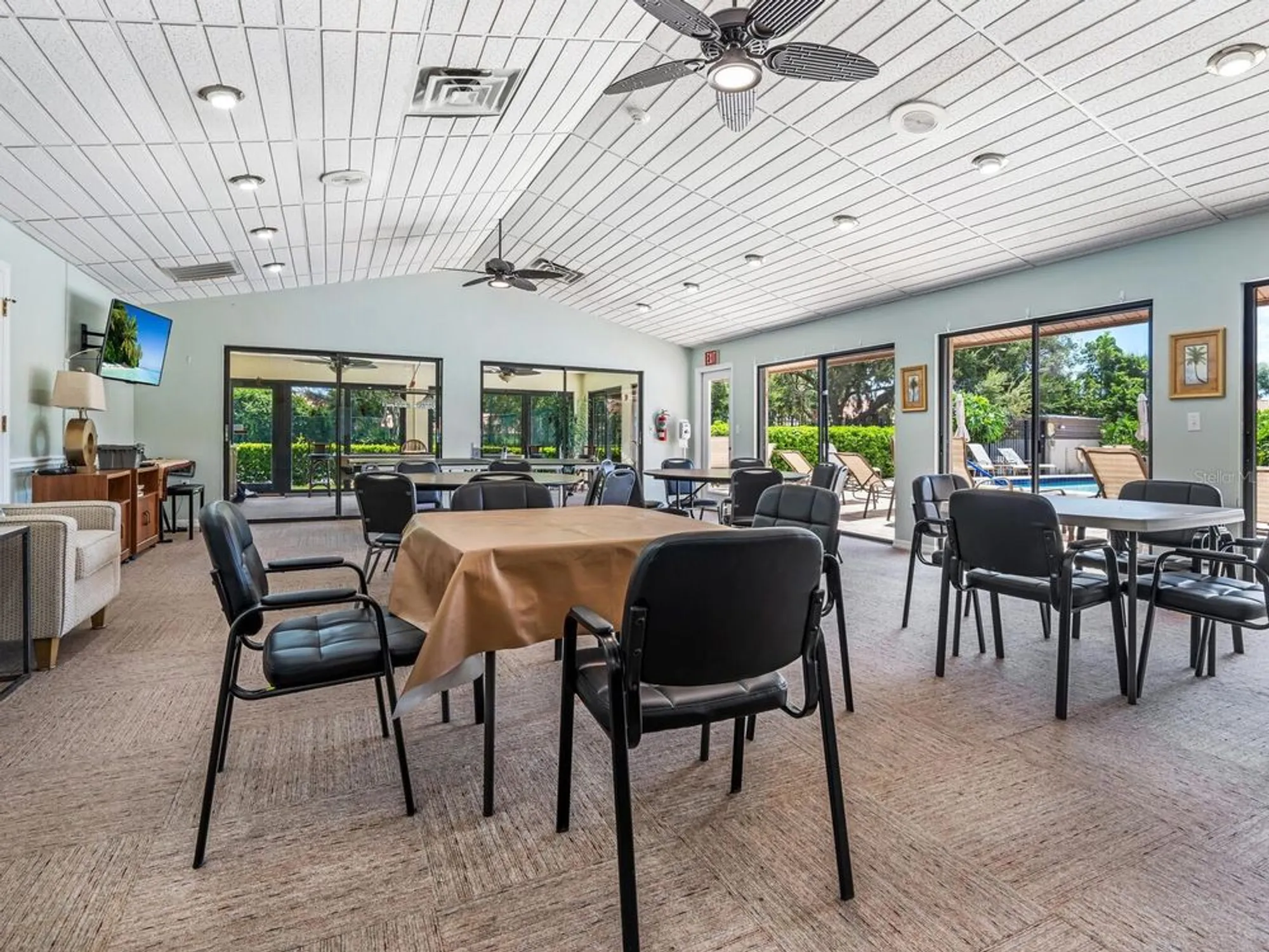 Property Slideshow image 39 of 44 | 4004 wilshire cir 89, Sarasota, FL, 34238