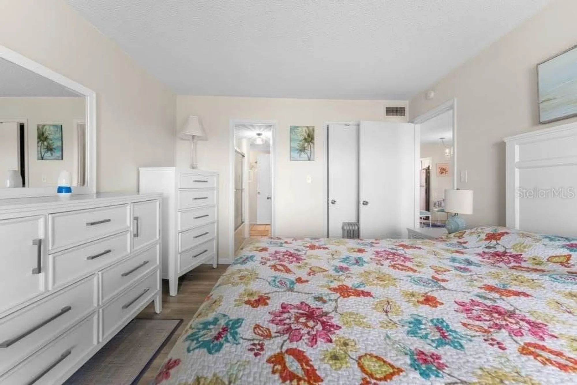 Property Slideshow image 10 of 28 | 3915 lake bayshore dr, Bradenton, FL, 34205