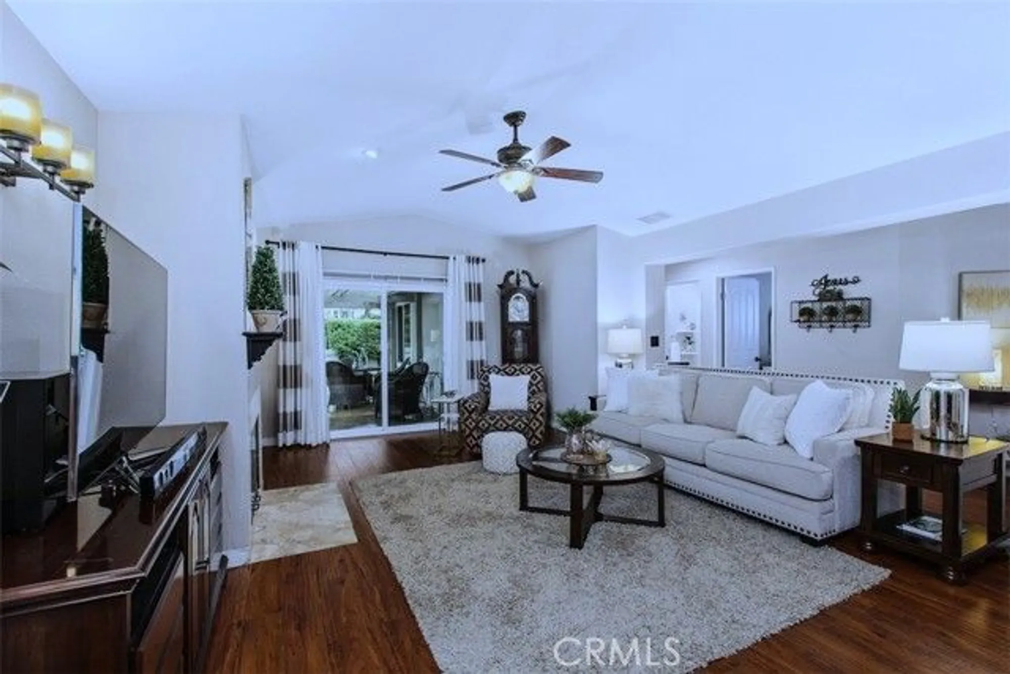 Property Slideshow image 6 of 45 | 40442 via amapola, Murrieta, CA, 92562