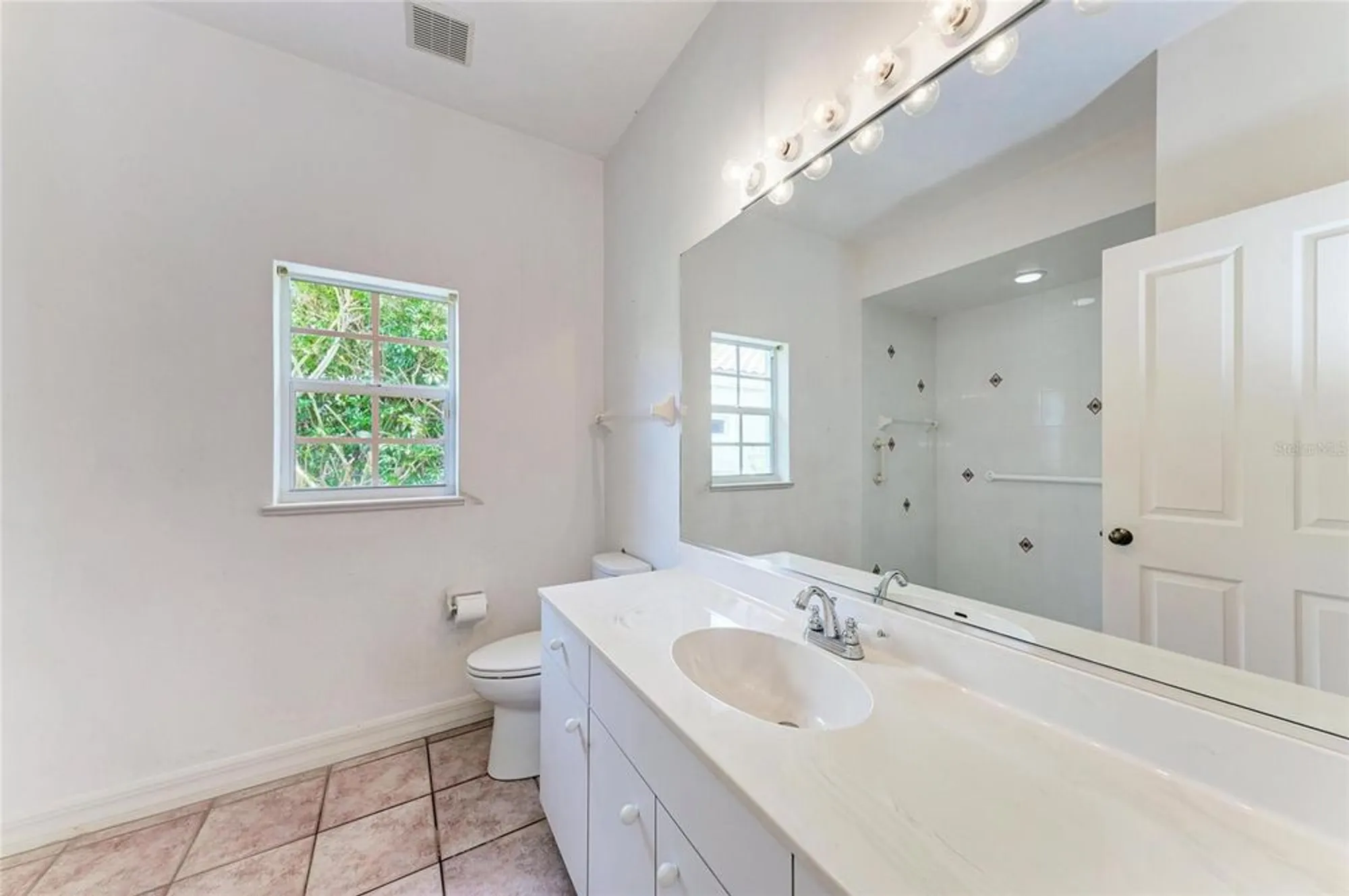 Property Slideshow image 36 of 53 | 585 khyber ln, Venice, FL, 34293